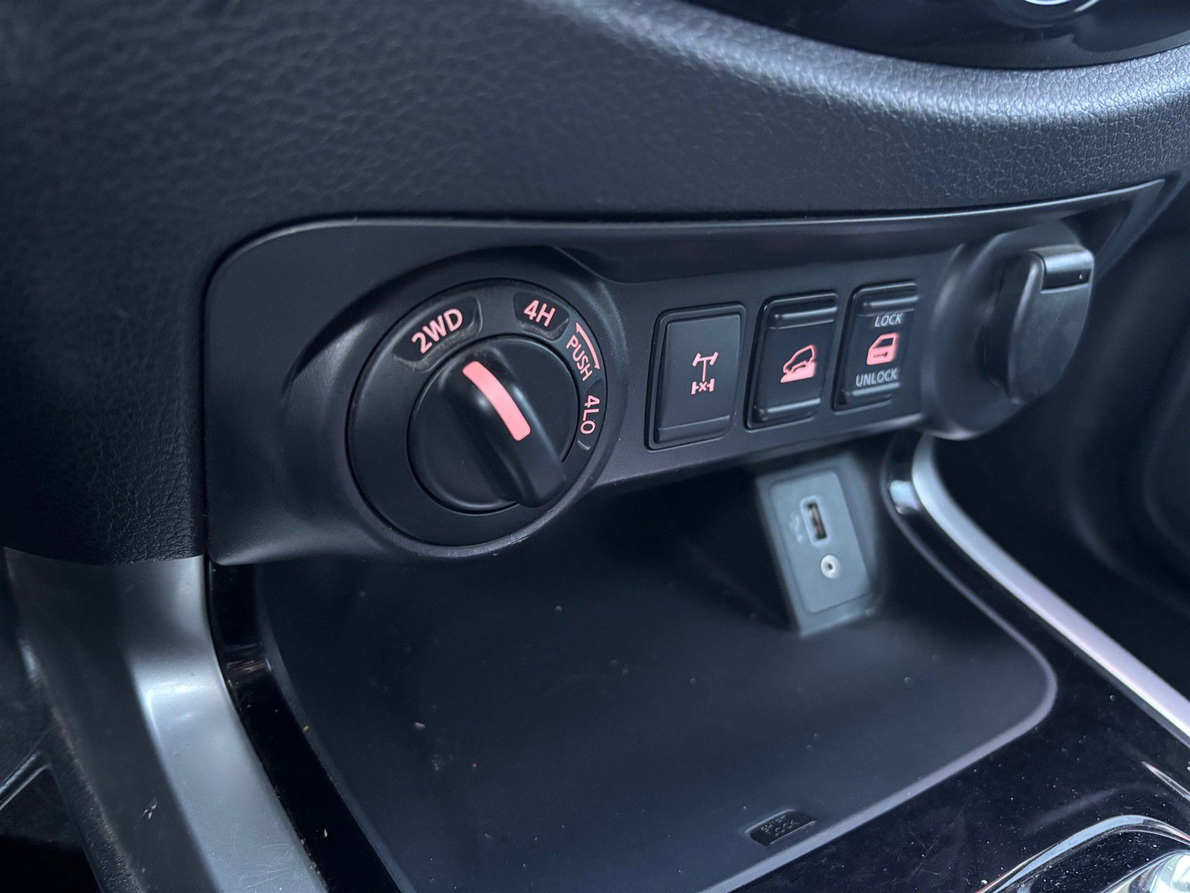 Billede af Nissan Navara Dob. Cab 2,3 DCi N-Connecta 4x4 190HK DobKab 7g Aut.