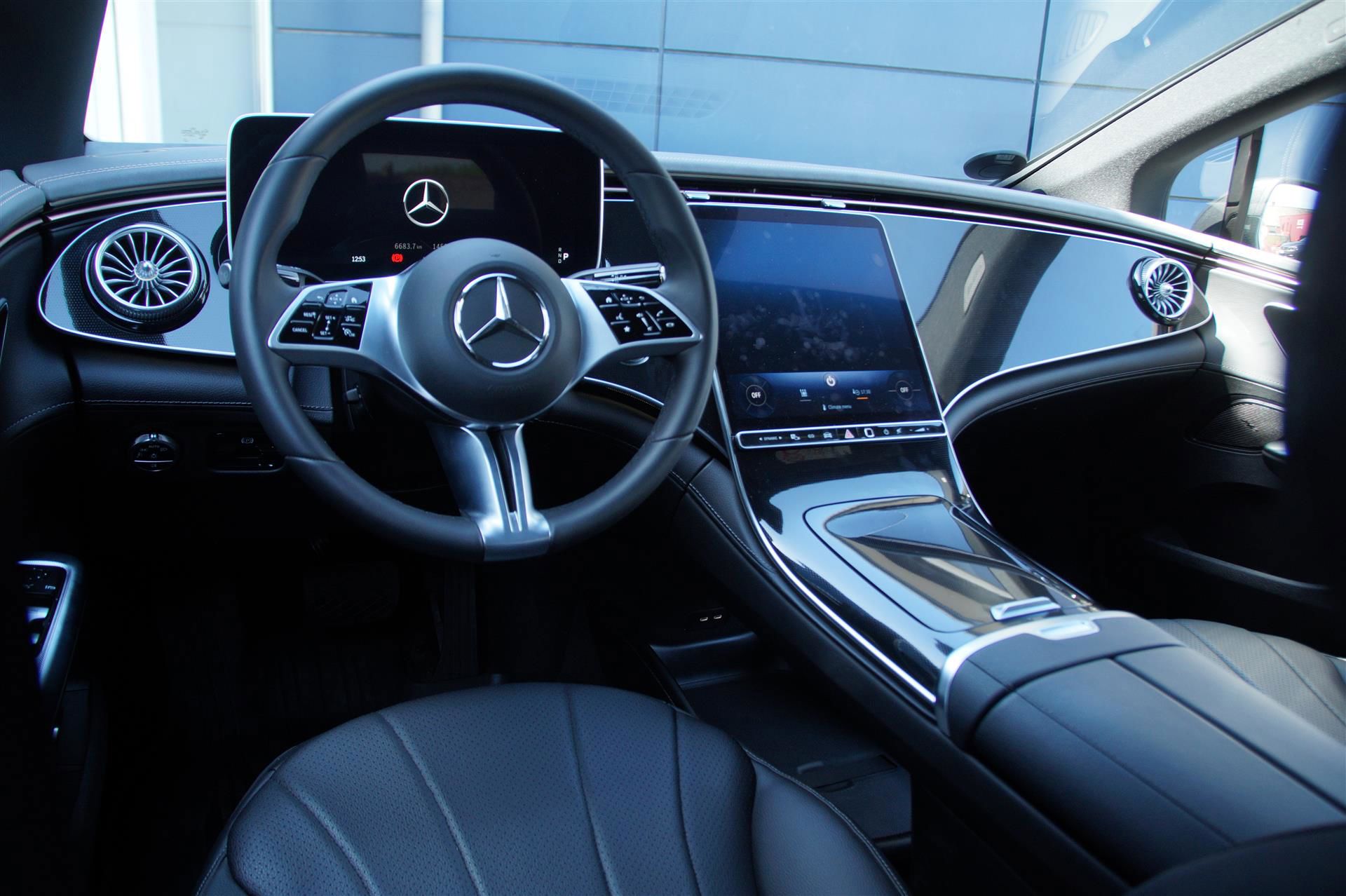 Billede af Mercedes-Benz EQE 300 EL 245HK Aut.