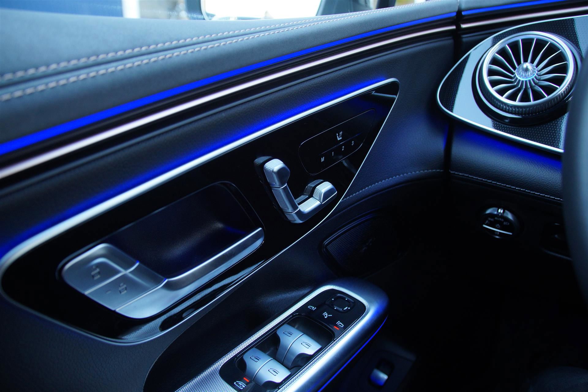 Billede af Mercedes-Benz EQE 300 EL 245HK Aut.