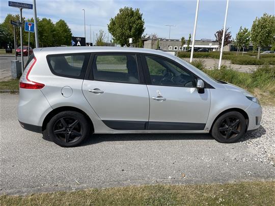 Renault Grand Scénic 1,9 DCI FAP Dynamique 130HK 6g