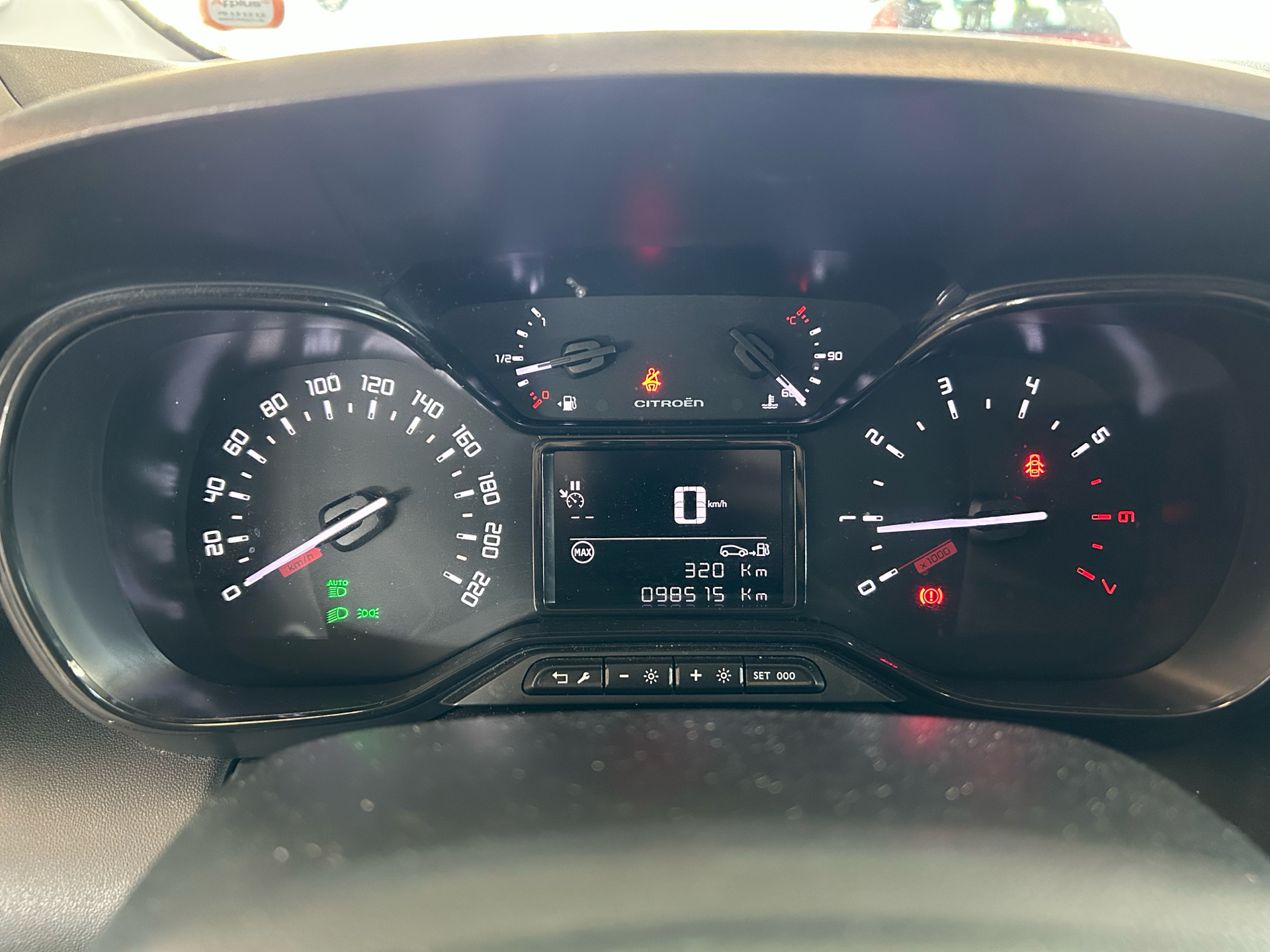 Billede af Citroën C3 Aircross 1,6 Blue HDi Iconic start/stop 100HK 5d
