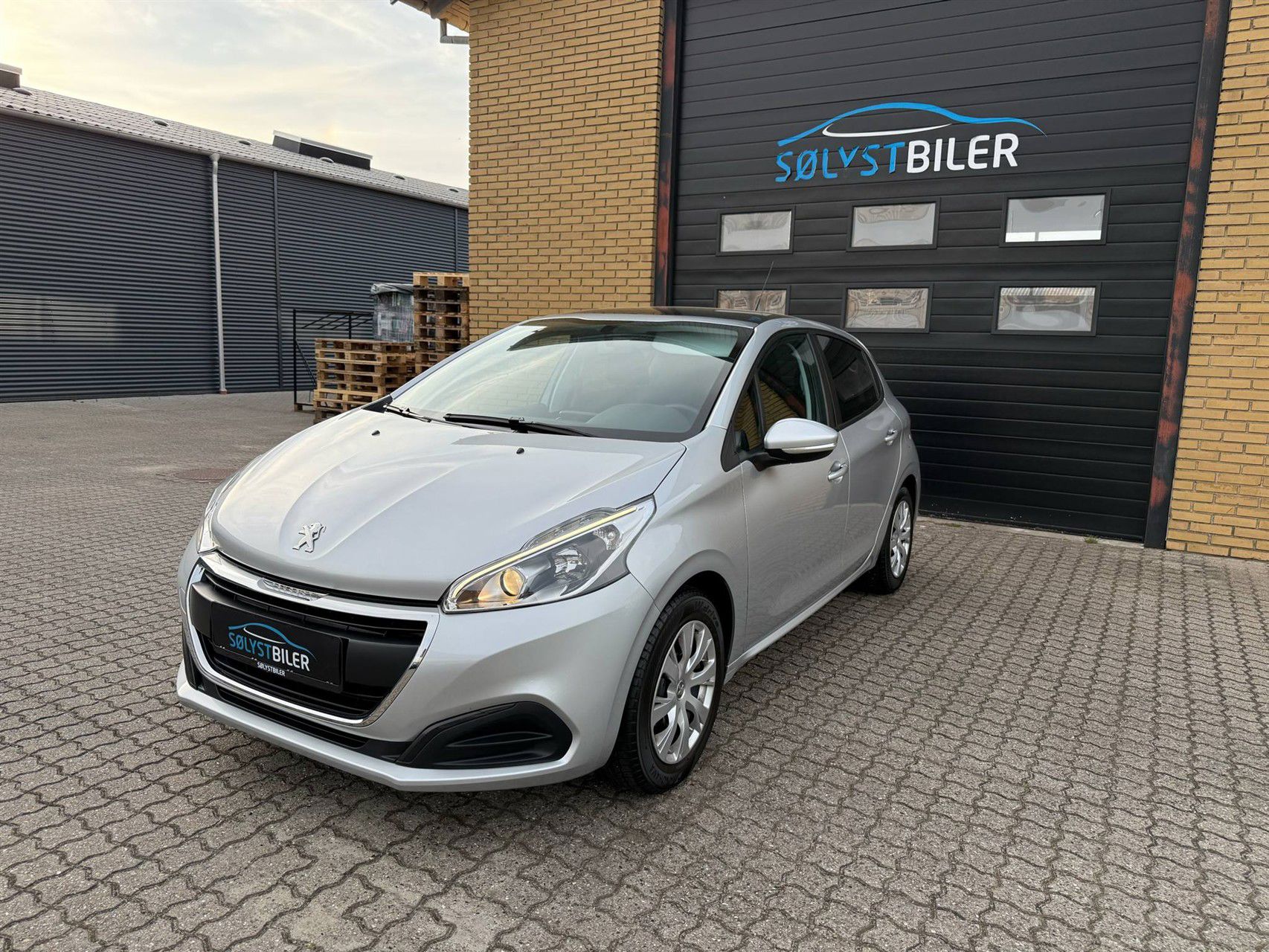 Billede af Peugeot 208 1,2 VTi Chili Sky 82HK 5d