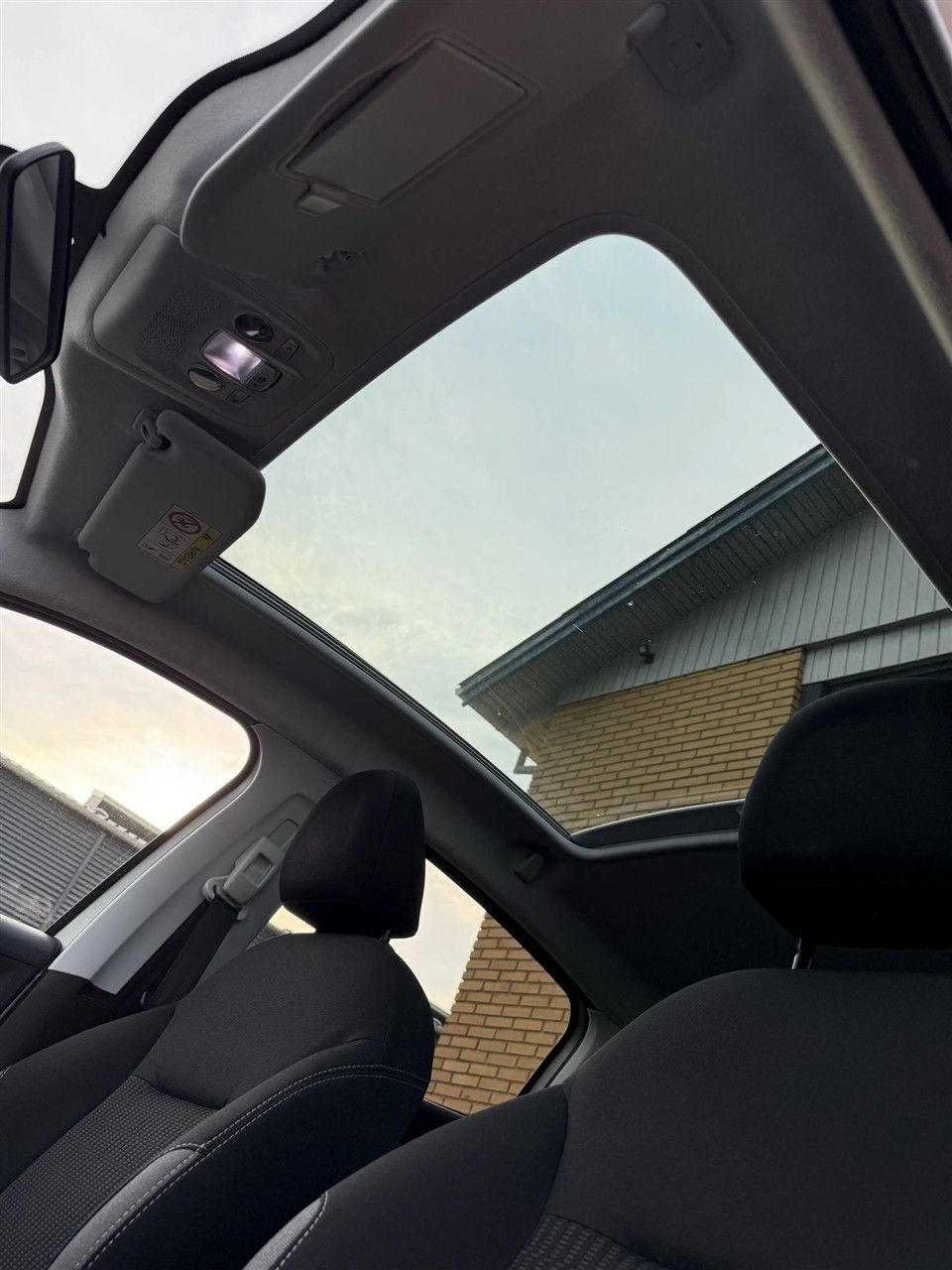 Billede af Peugeot 208 1,2 VTi Chili Sky 82HK 5d