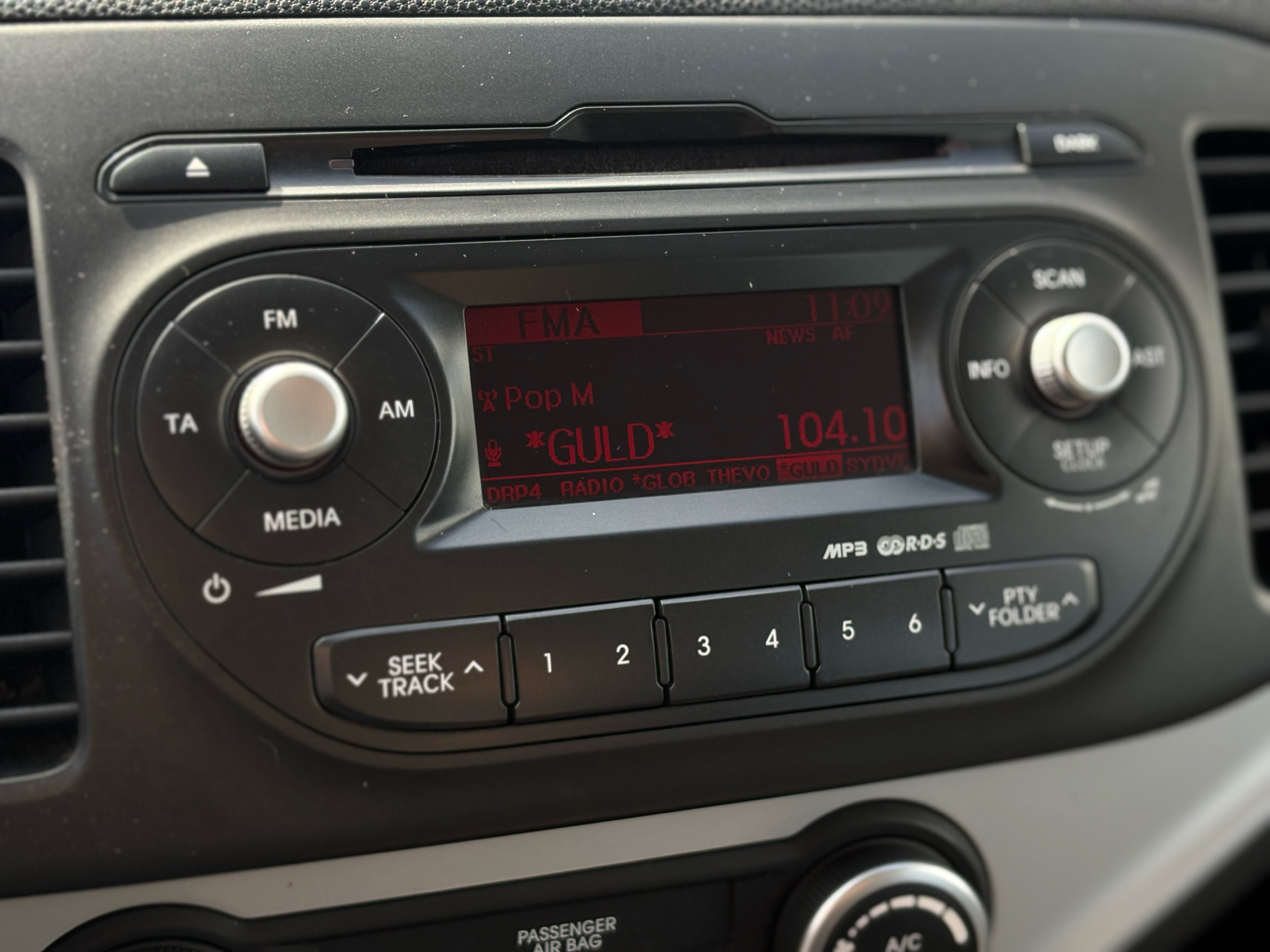 Billede af Kia Picanto 1,0 World Cup Clim 69HK 5d