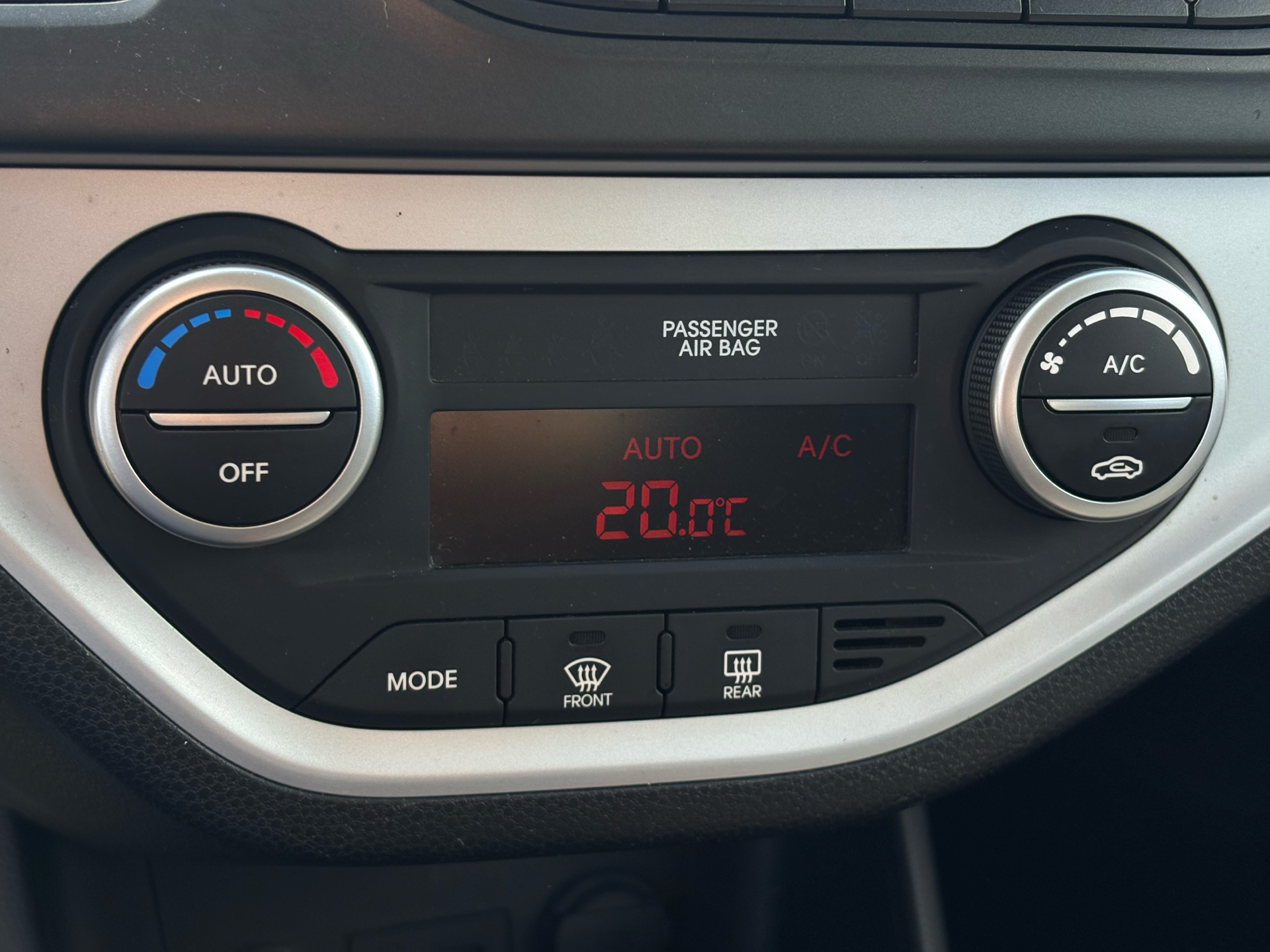 Billede af Kia Picanto 1,0 World Cup Clim 69HK 5d