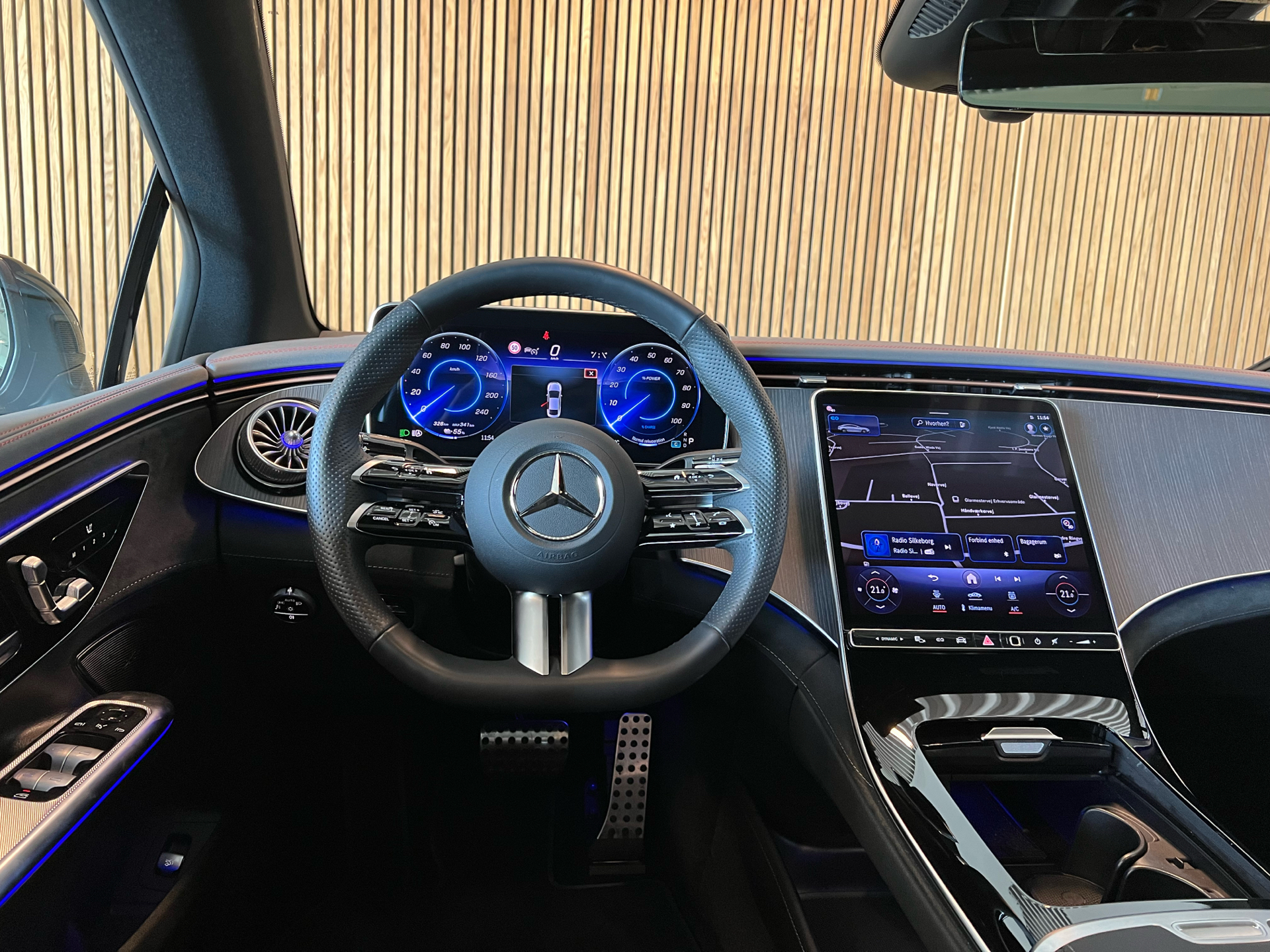 Billede af Mercedes-Benz EQE 300 EL AMG Line 245HK Aut.