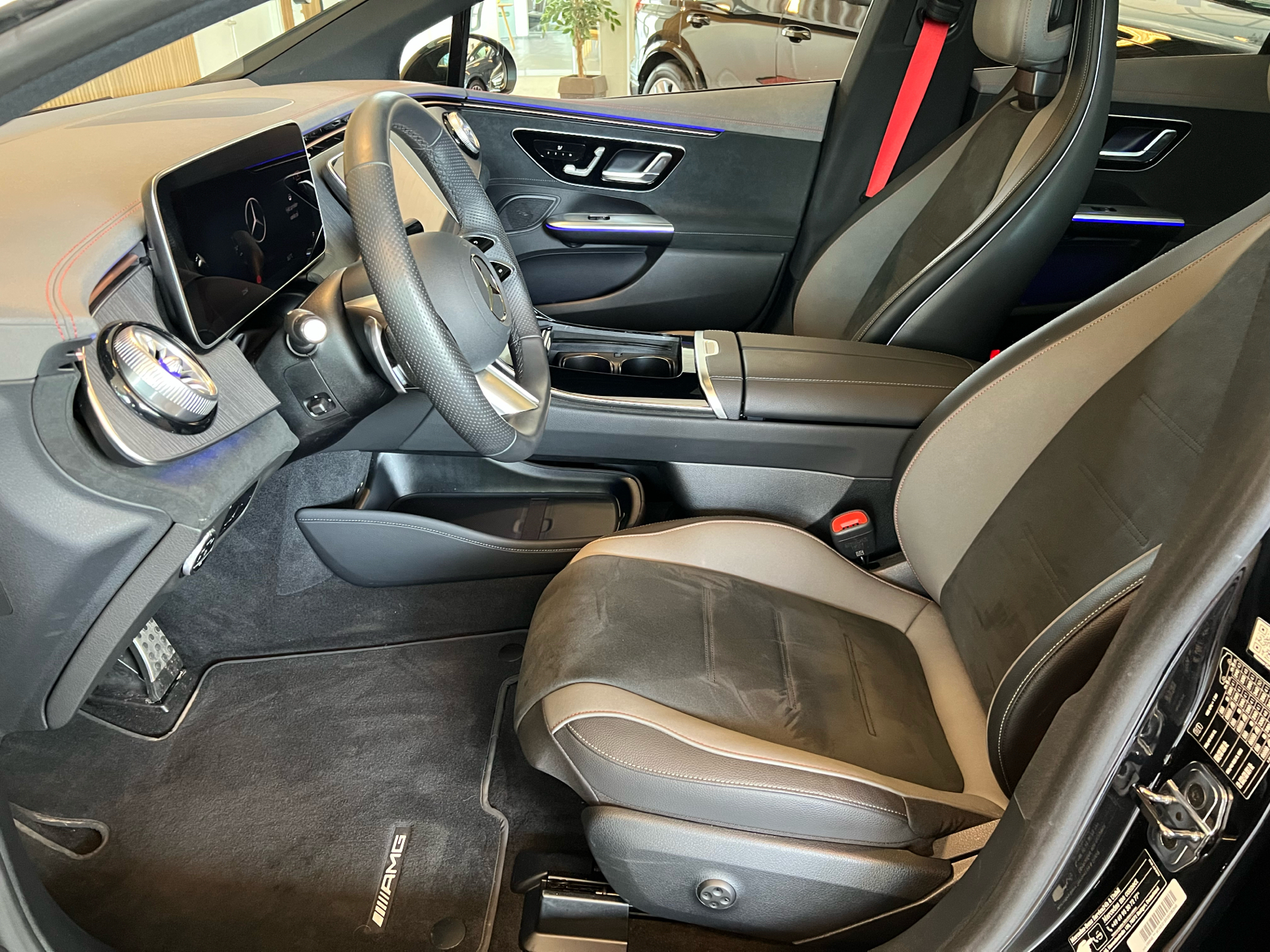 Billede af Mercedes-Benz EQE 300 EL AMG Line 245HK Aut.