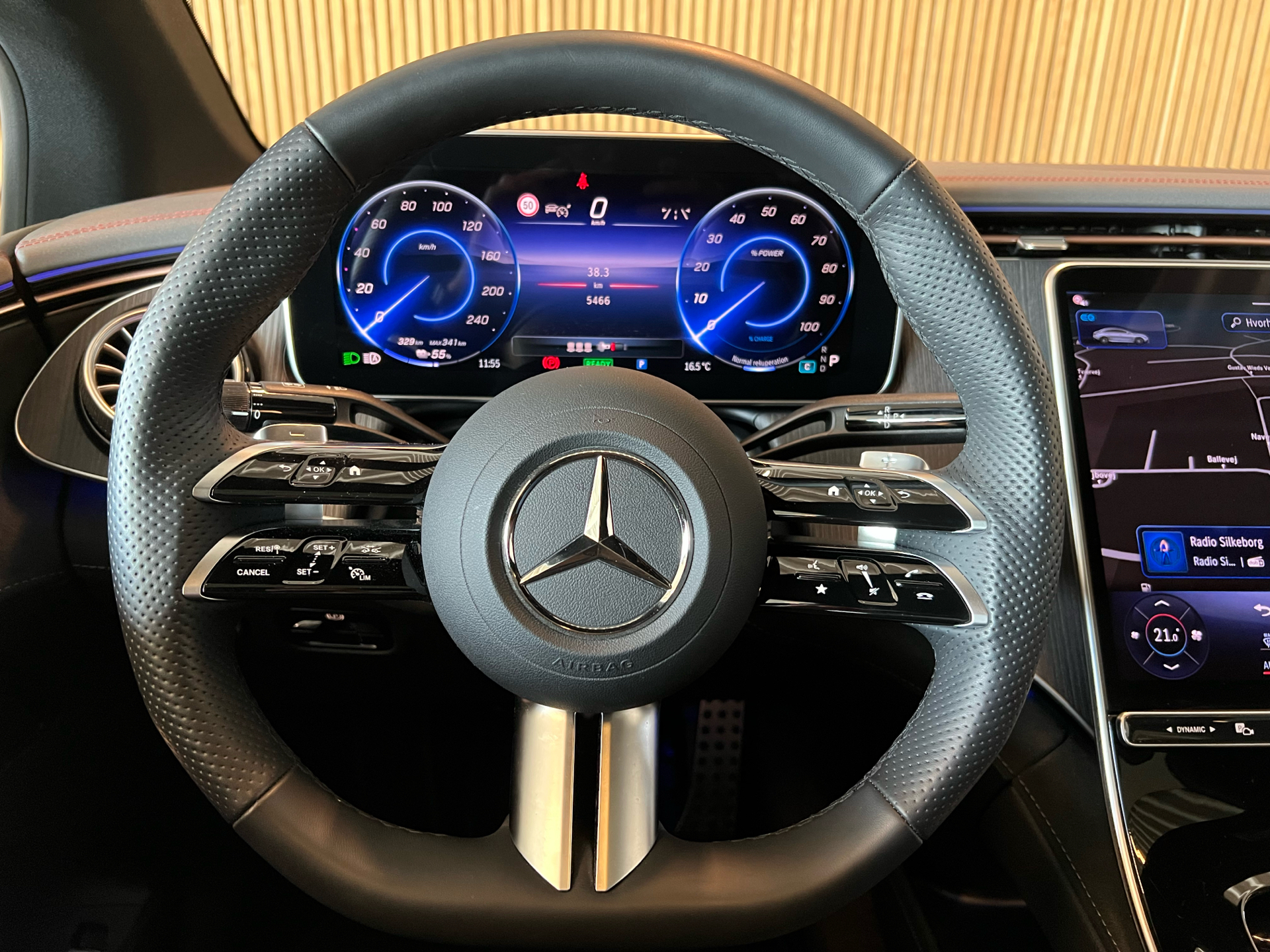 Billede af Mercedes-Benz EQE 300 EL AMG Line 245HK Aut.