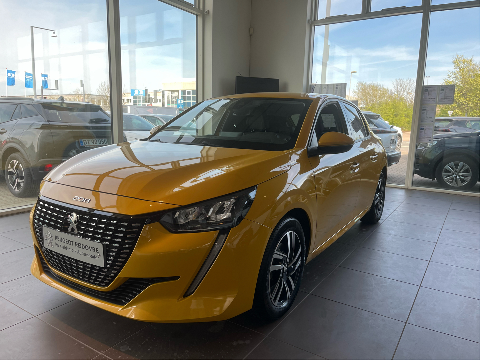 Billede af Peugeot 208 1,2 PureTech Allure EAT8 100HK 5d 8g Aut.