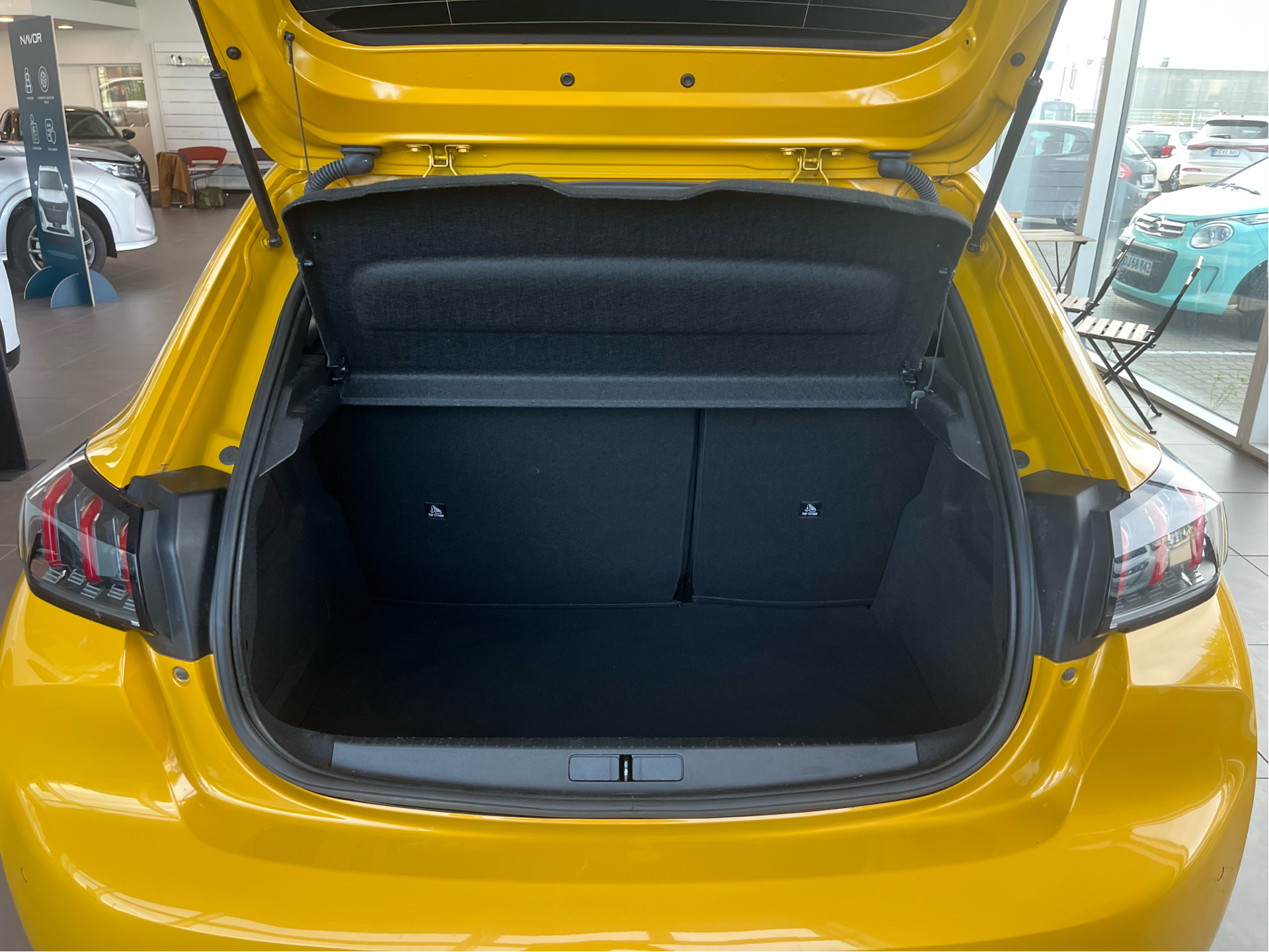 Billede af Peugeot 208 1,2 PureTech Allure EAT8 100HK 5d 8g Aut.