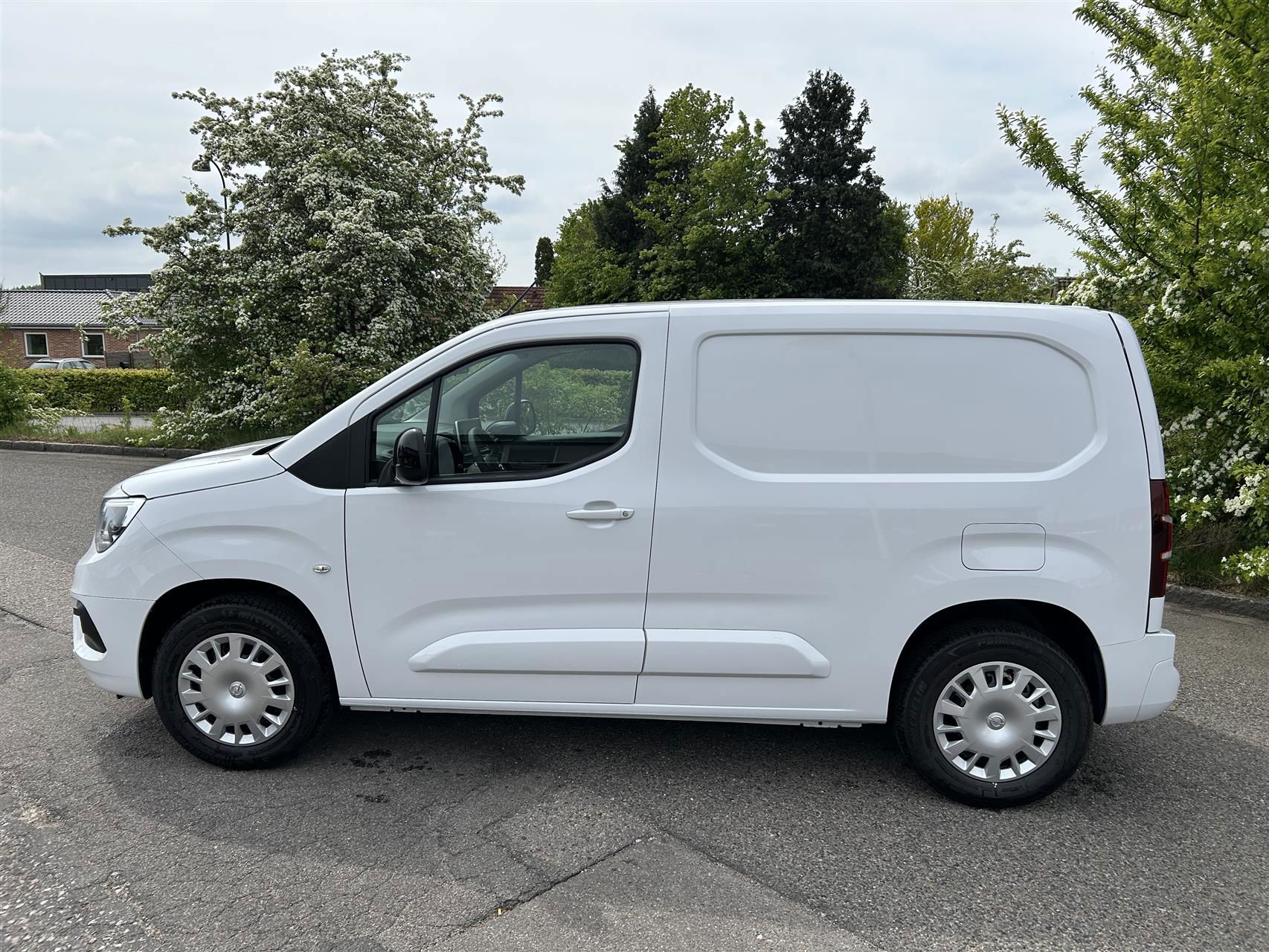 Billede af Opel Combo-e Van Combo-e L1V1 Innovation+ 50 kWh 136 50 kWh 136 L1