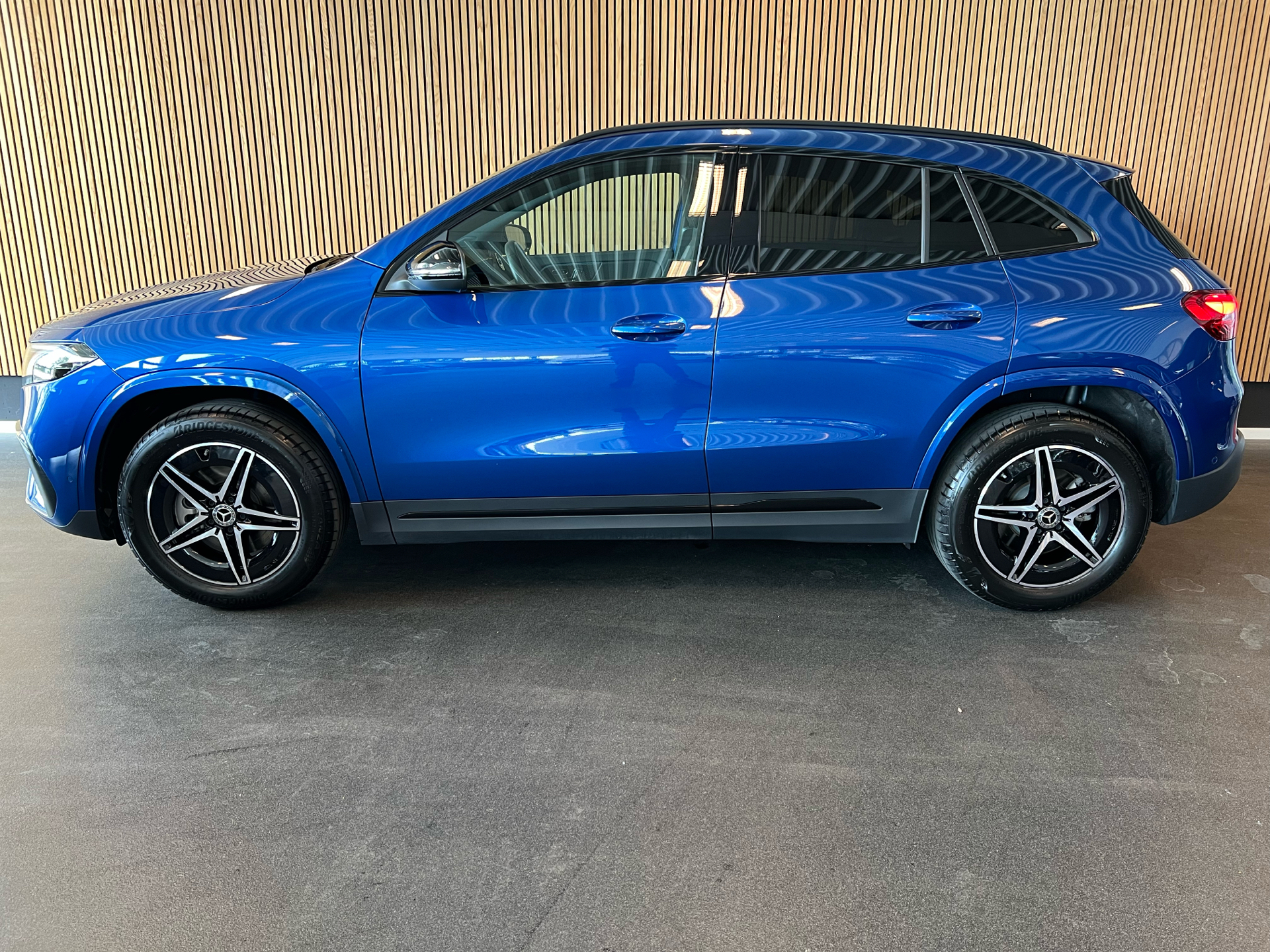 Billede af Mercedes-Benz EQA 350 EL AMG Premium Plus 4Matic 292HK 5d Aut.