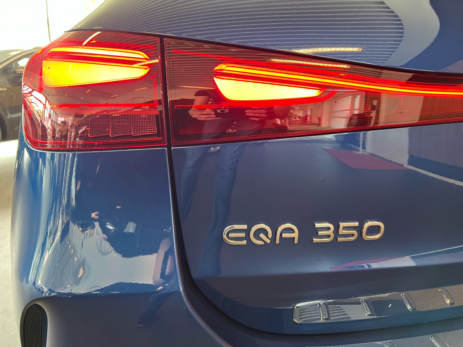 Billede af Mercedes-Benz EQA 350 EL AMG Premium Plus 4Matic 292HK 5d Aut.