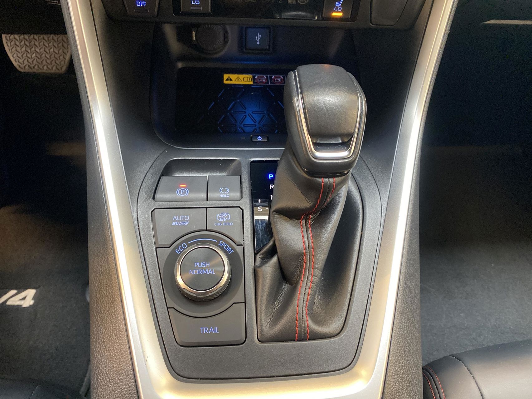 Billede af Toyota RAV4 Plug-in 2,5 Plugin-hybrid Active Comfort AWD 306HK 5d 6g Aut.