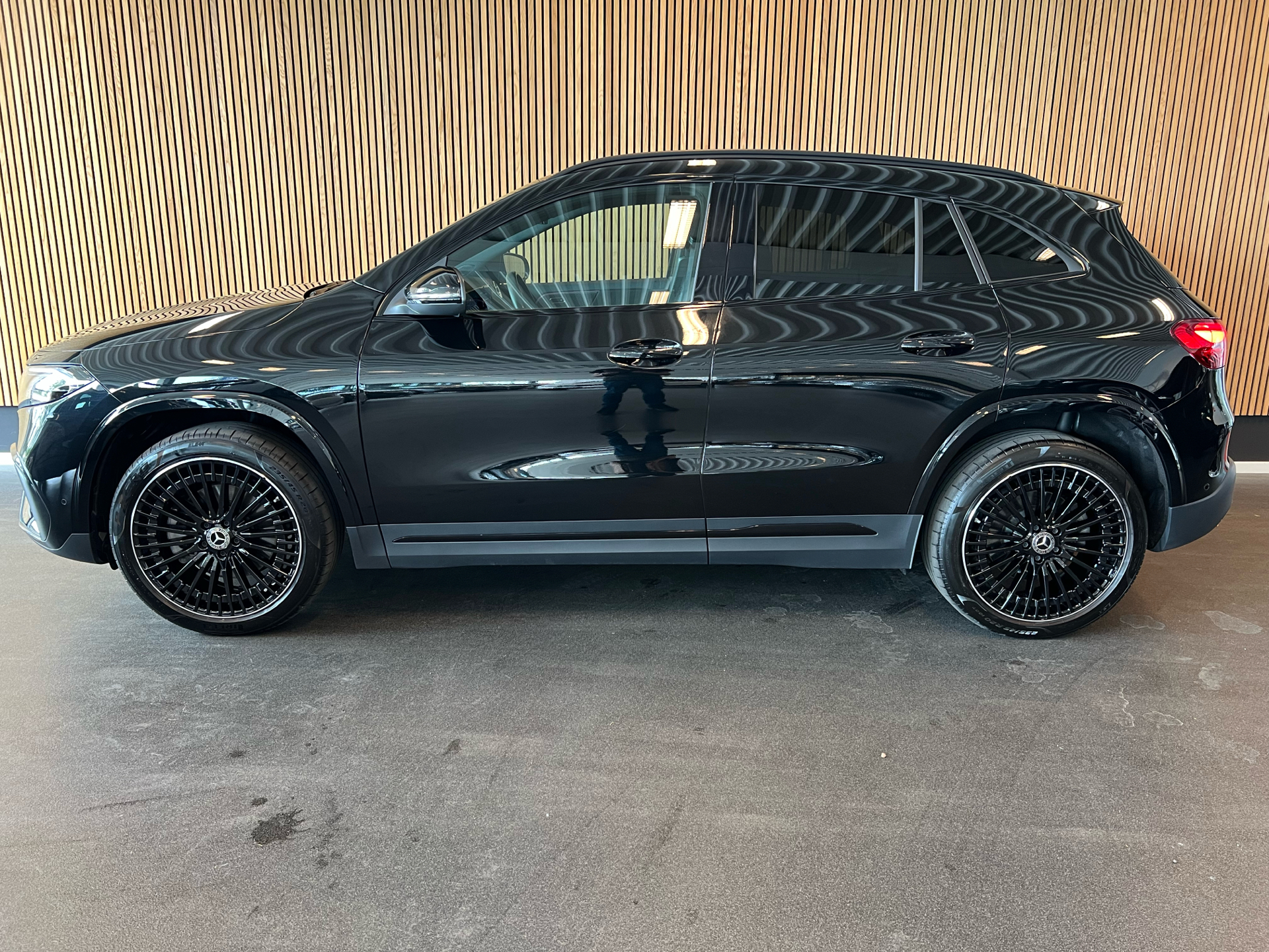 Billede af Mercedes-Benz EQA 300 EL AMG Advance 4Matic 228HK 5d Aut.