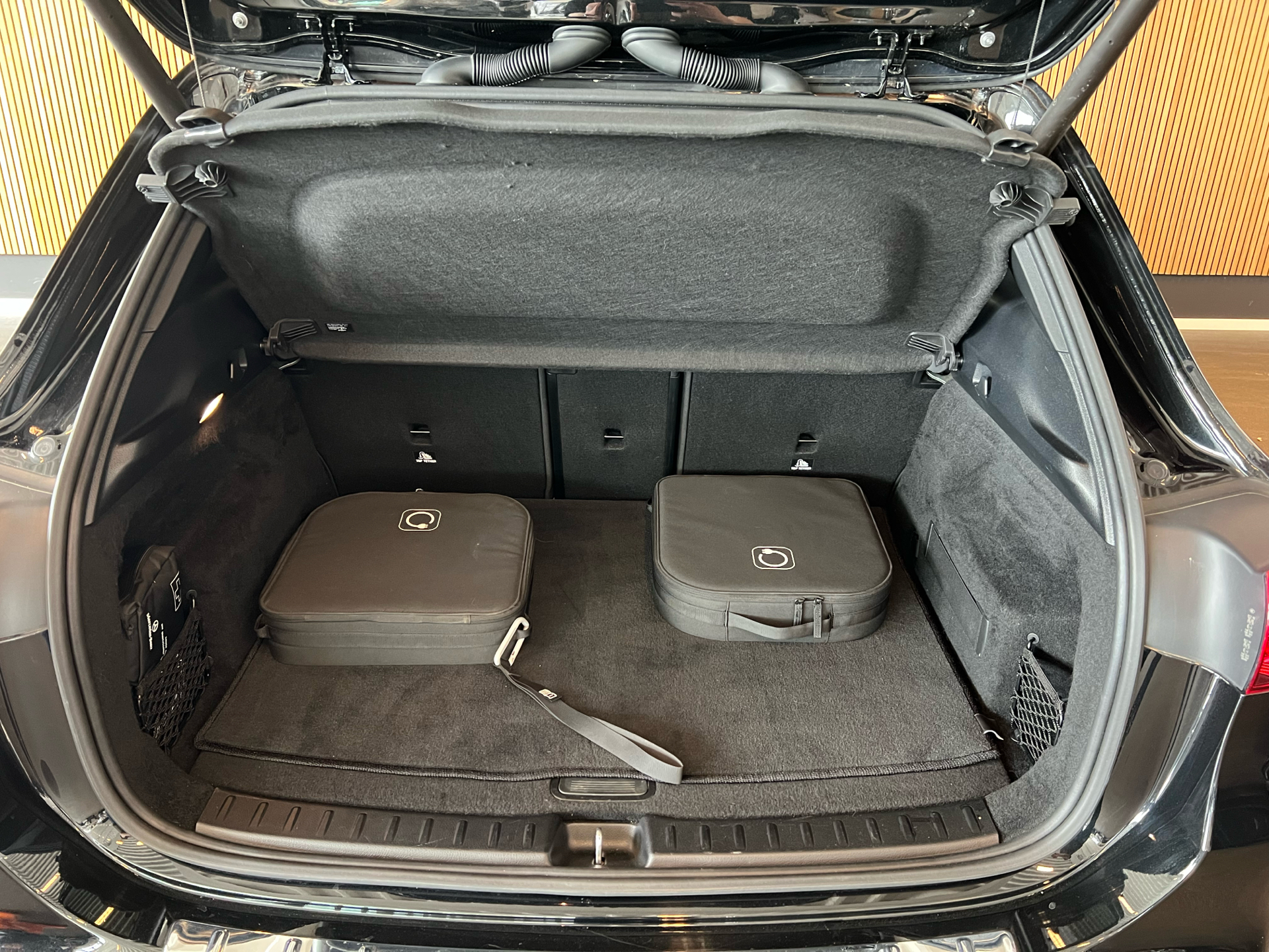 Billede af Mercedes-Benz EQA 300 EL AMG Advance 4Matic 228HK 5d Aut.