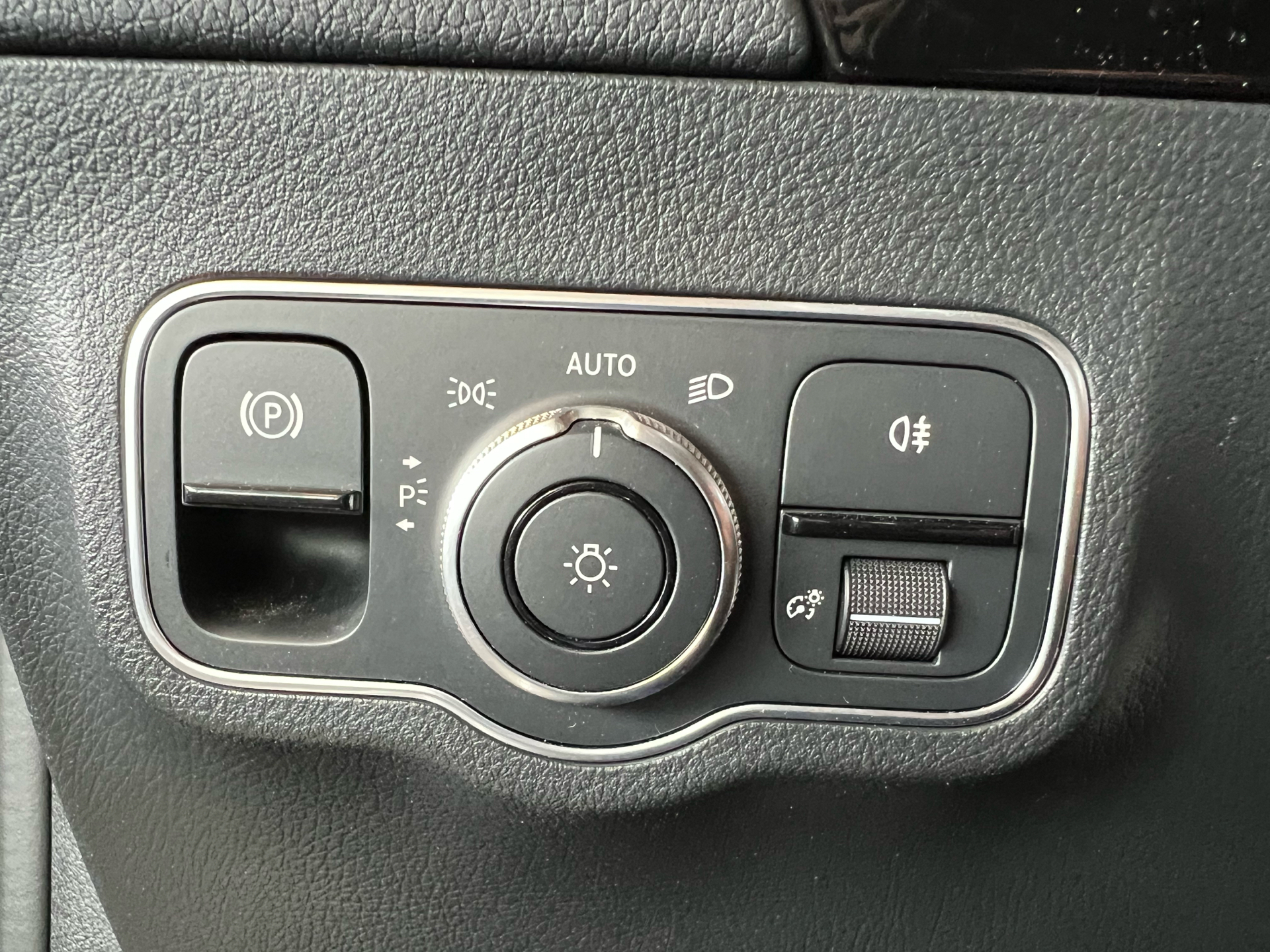 Billede af Mercedes-Benz EQA 300 EL AMG Advance 4Matic 228HK 5d Aut.