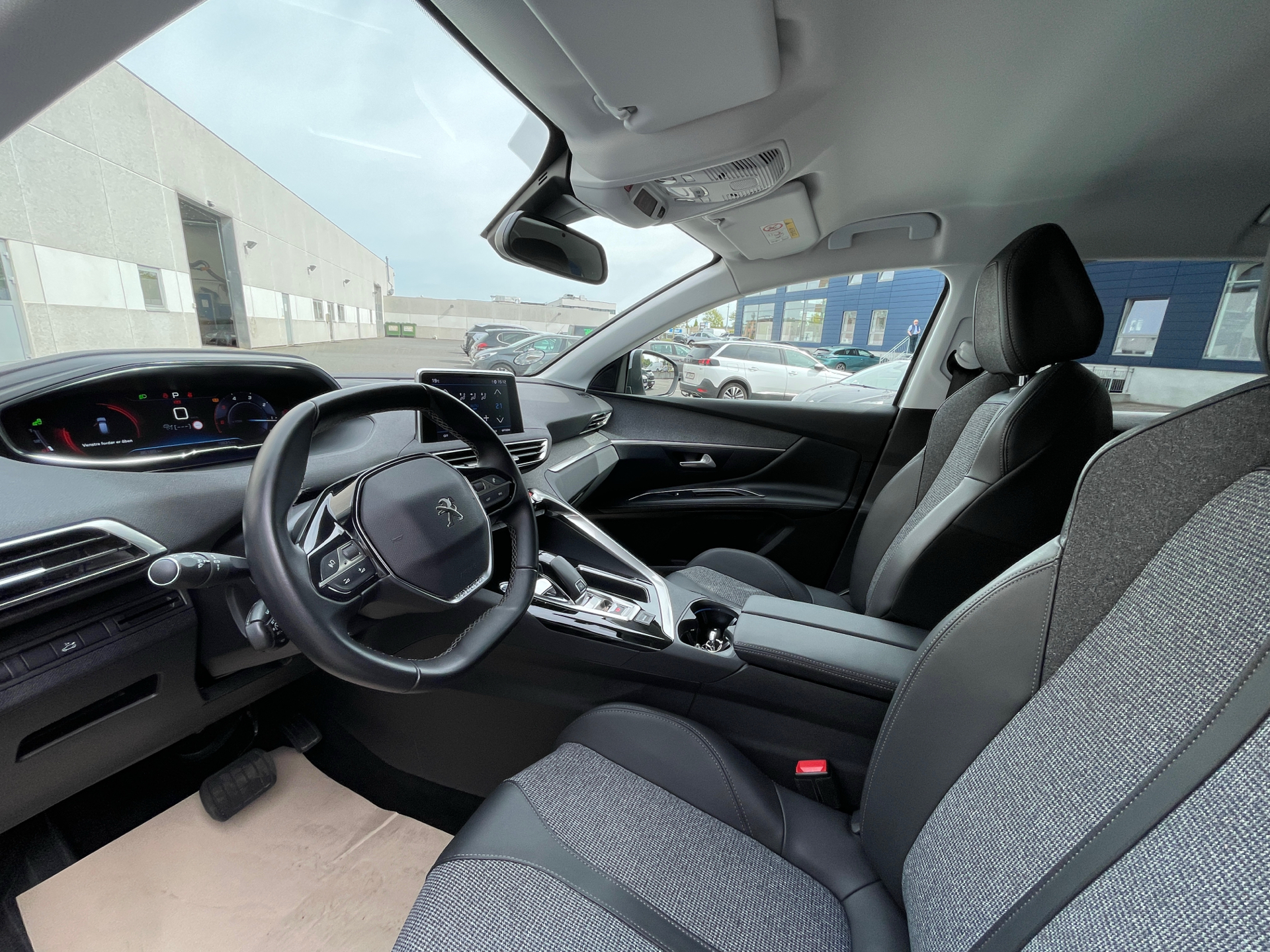 Billede af Peugeot 3008 1,5 BlueHDi Allure LTD EAT8 130HK 5d 8g Aut.
