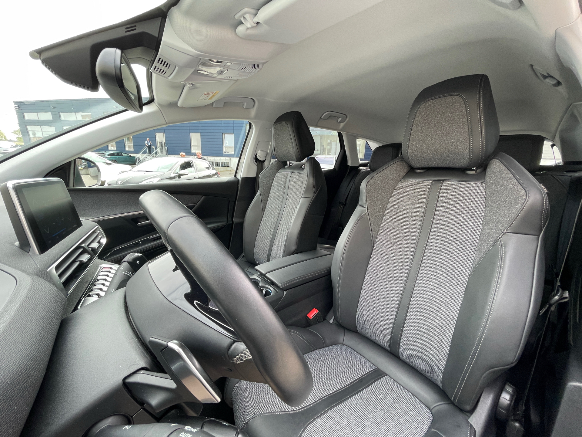 Billede af Peugeot 3008 1,5 BlueHDi Allure LTD EAT8 130HK 5d 8g Aut.
