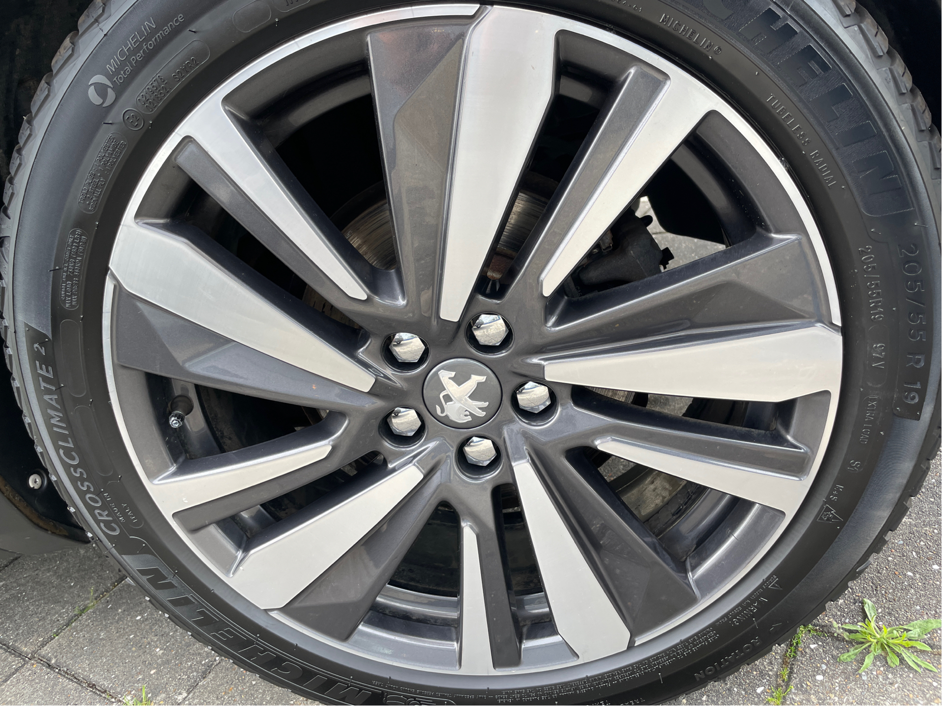 Billede af Peugeot 3008 1,5 BlueHDi Allure LTD EAT8 130HK 5d 8g Aut.
