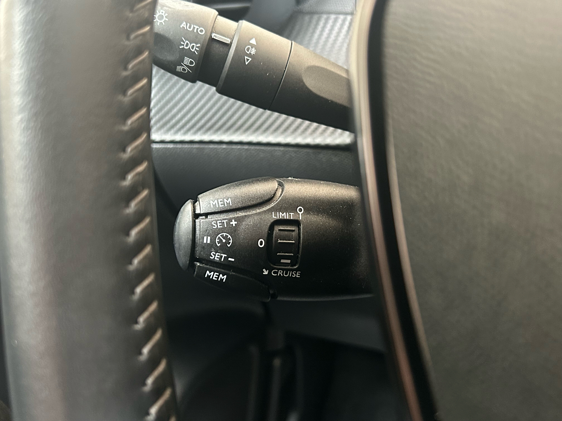 Billede af Peugeot 208 1,2 PureTech Platin Pack 100HK 5d 6g