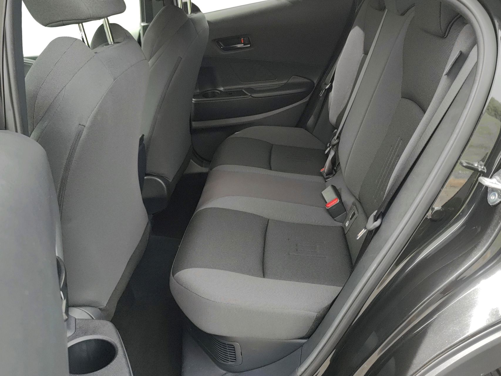 Billede af Toyota C-HR 1,8 Hybrid Style Multidrive S 140HK 5d 6g