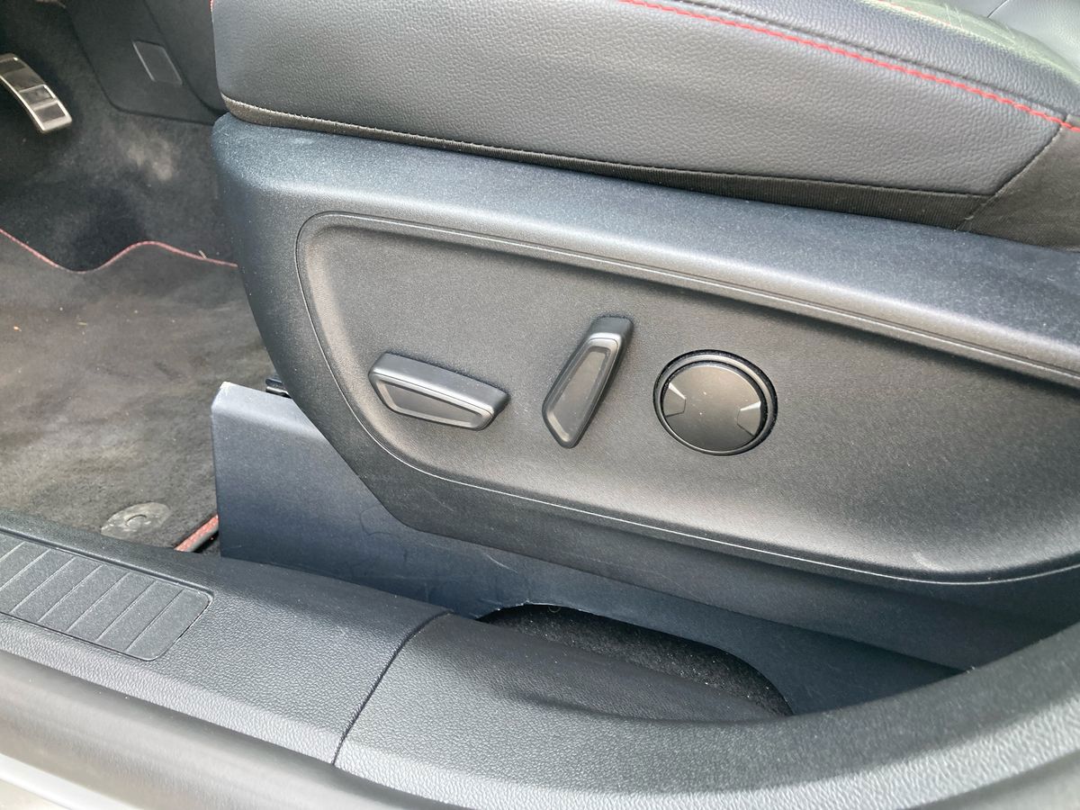 Billede af Ford Kuga 2,5 Plugin-hybrid Graphite Tech CVT 225HK 5d Trinl. Gear