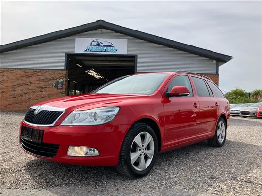 Skoda Octavia Combi 1,6 TDI Common Rail DPF Greenline Elegance 105HK Stc
