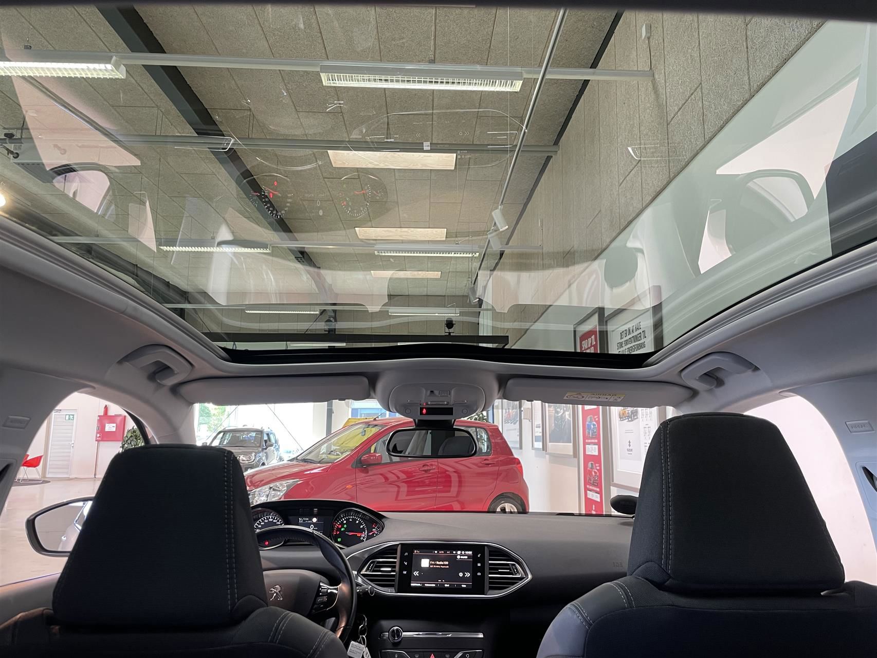 Billede af Peugeot 308 1,2 PureTech Selection Sky 130HK 5d 6g