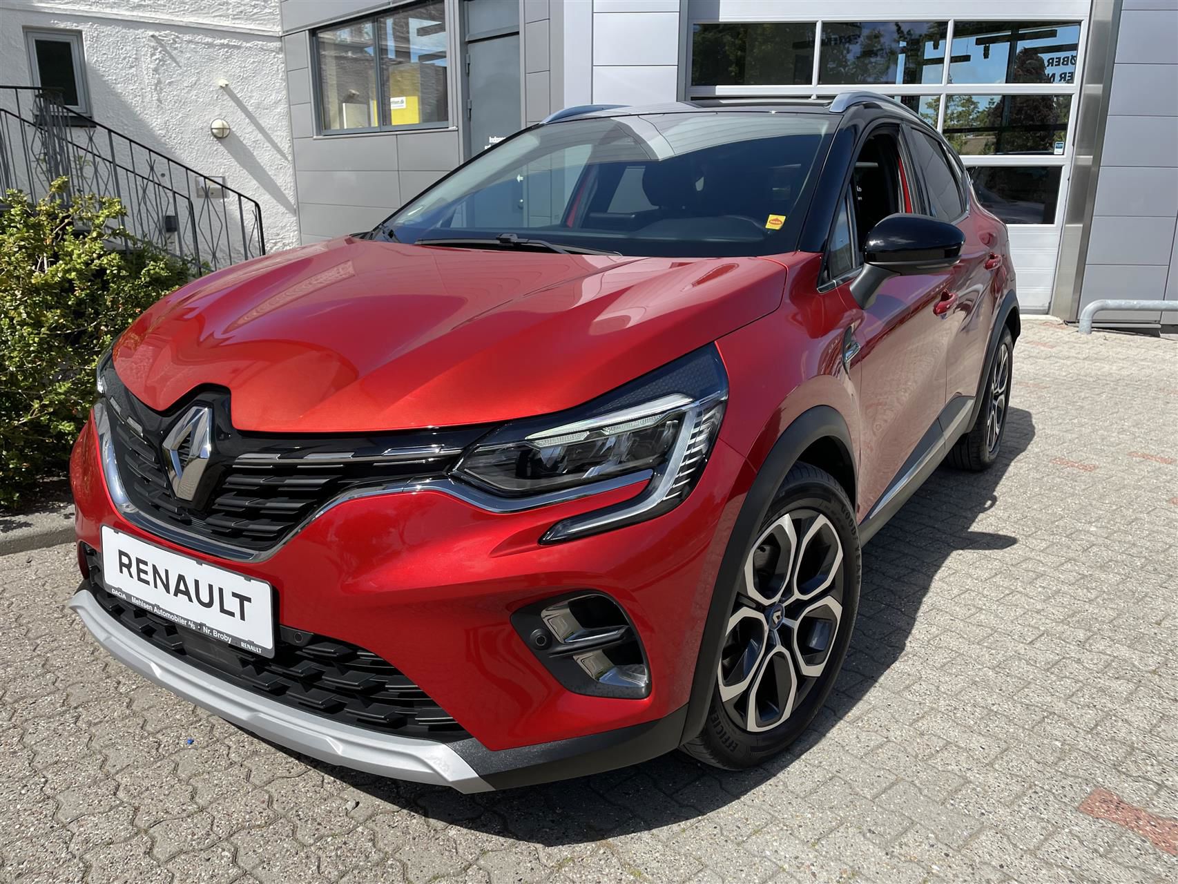 Billede af Renault Captur 1,6 E-TECH  Plugin-hybrid Intens 160HK 5d Aut.