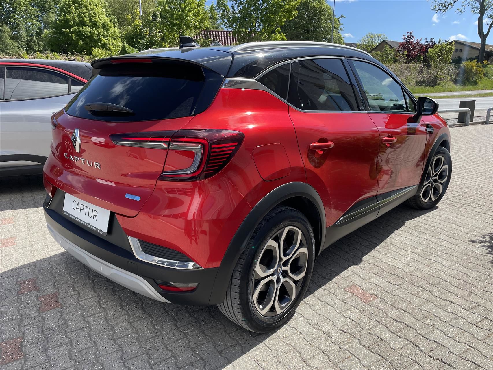 Billede af Renault Captur 1,6 E-TECH  Plugin-hybrid Intens 160HK 5d Aut.