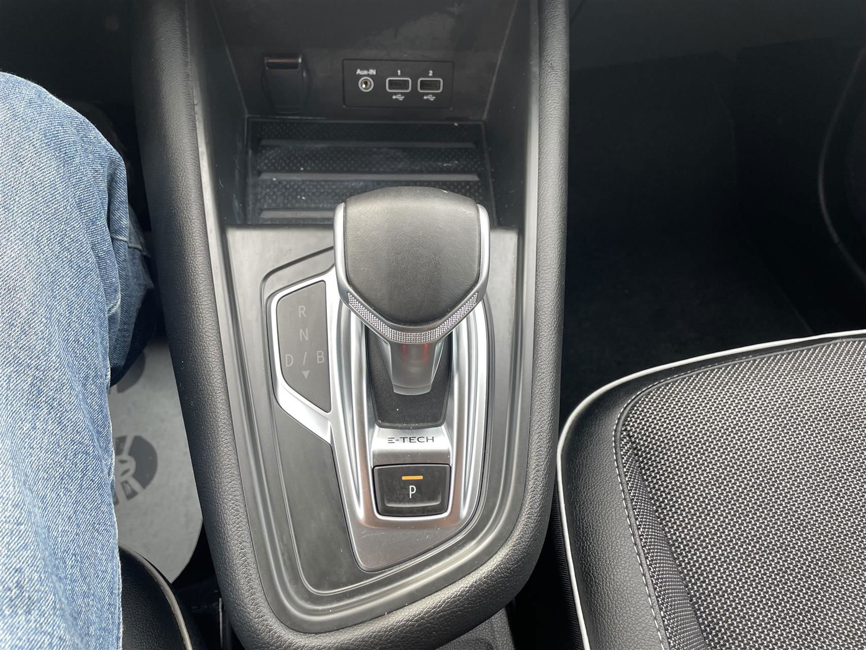 Billede af Renault Captur 1,6 E-TECH  Plugin-hybrid Intens 160HK 5d Aut.