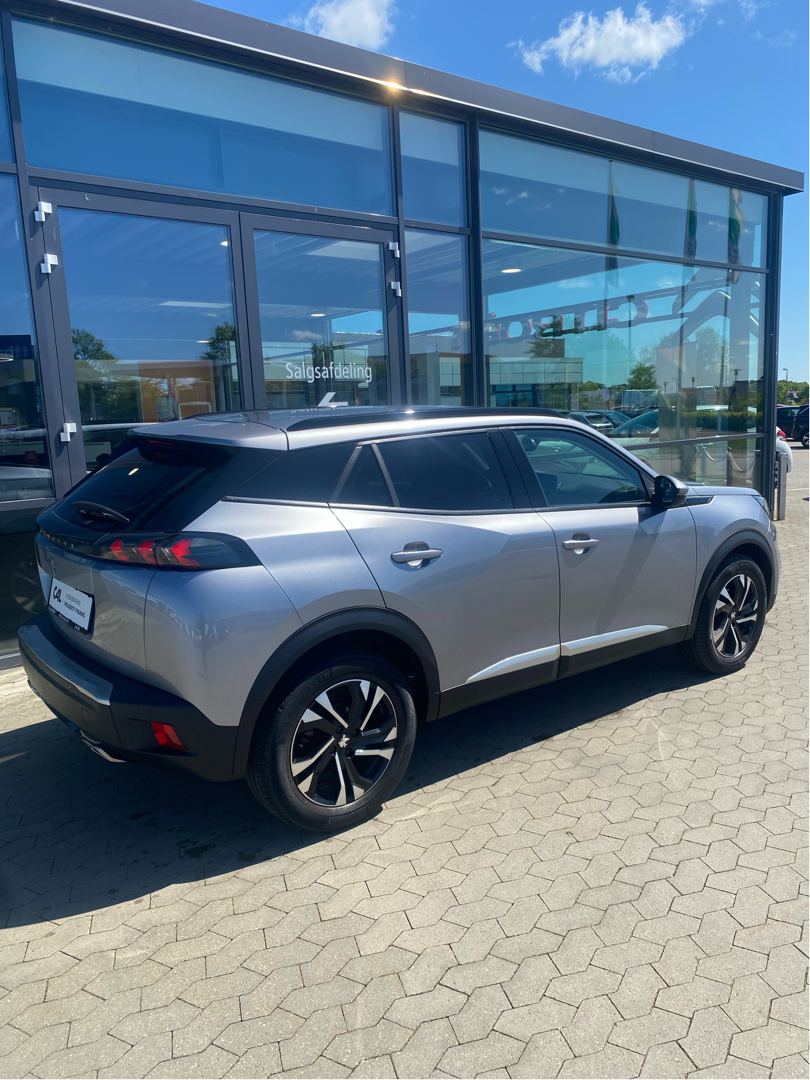 Billede af Peugeot 2008 1,2 PureTech Allure+ Navi EAT8 130HK 5d 8g Aut.
