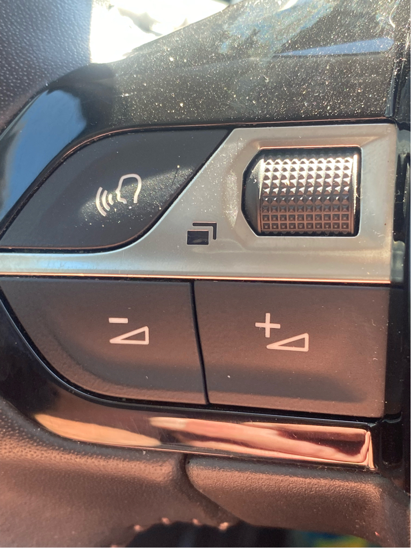 Billede af Peugeot 2008 1,2 PureTech Allure+ Navi EAT8 130HK 5d 8g Aut.