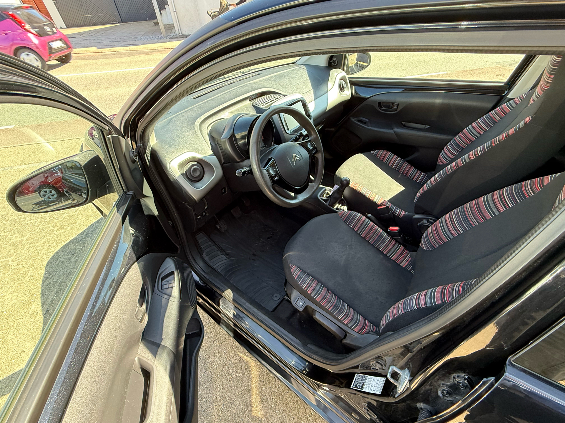Billede af Citroën C1 1,0 VTi Scoop start/stop 68HK 5d