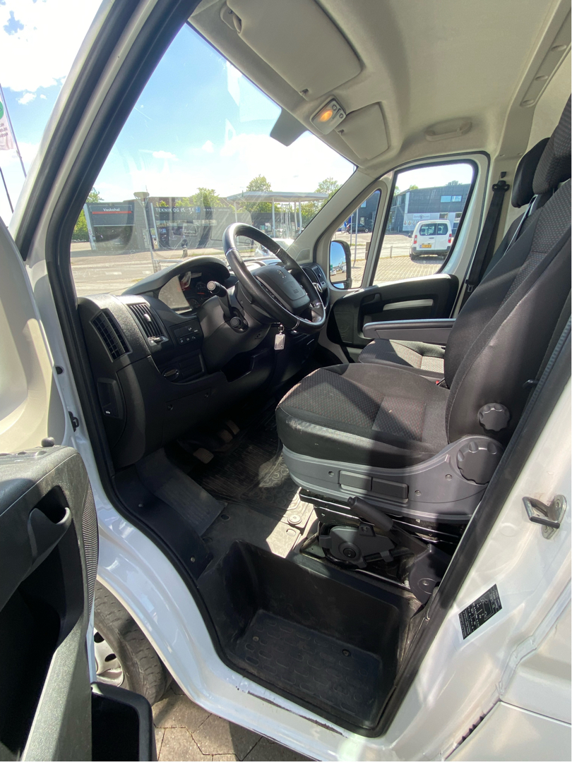 Billede af Peugeot Boxer 335 L3H2 2,2 BlueHDi Premium Pro 165HK Van 6g