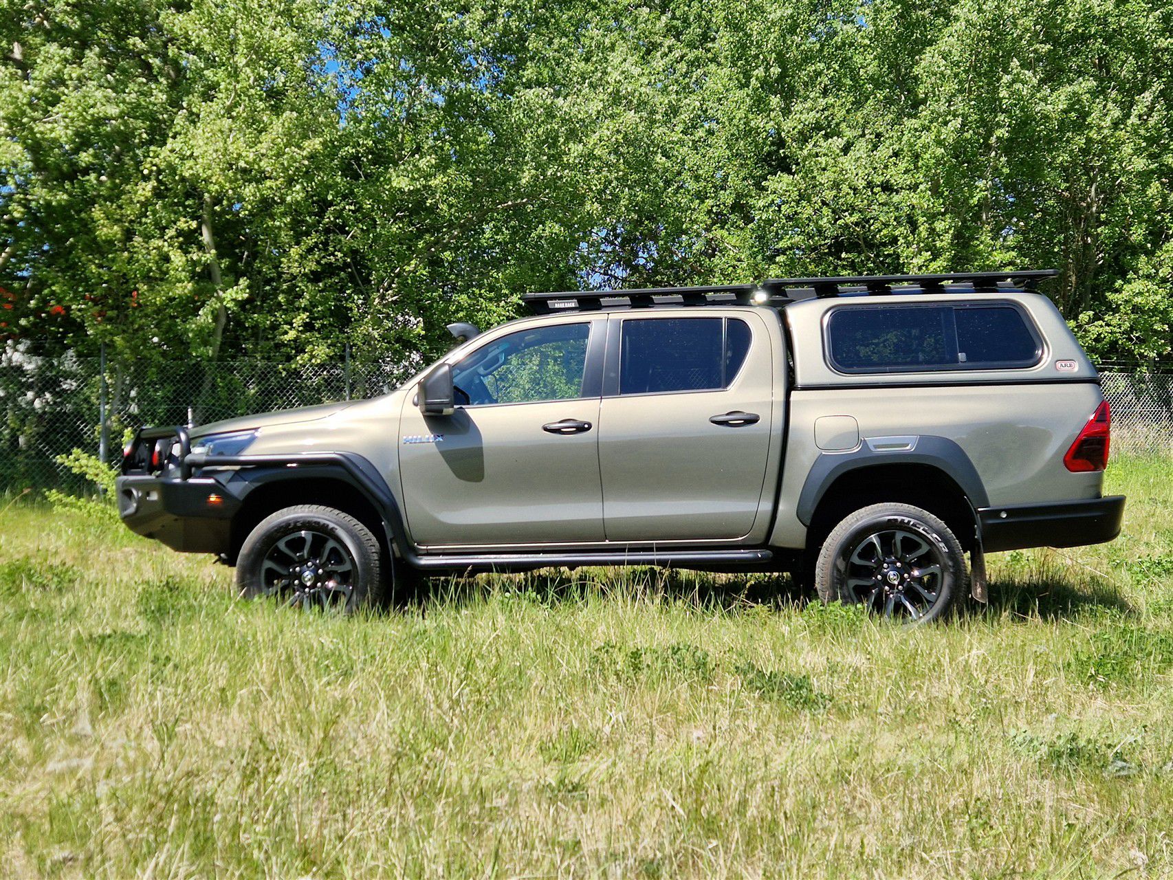 Billede af Toyota HiLux Dobb.Kab. 2,8 D-4D T4 Invincible AWD 204HK DobKab Aut.