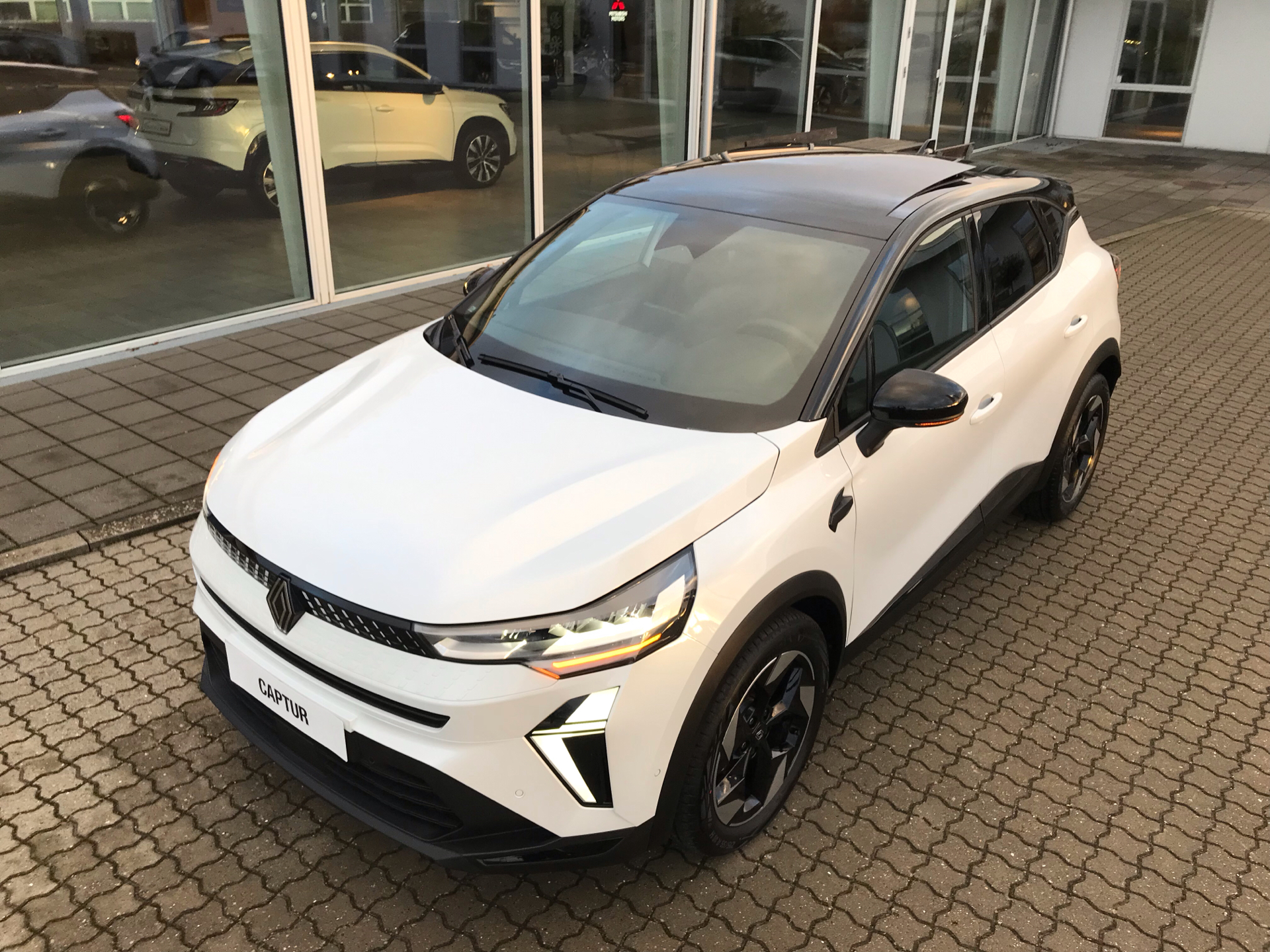 Billede af Renault Captur 1,3 TCE  Mild hybrid Techno 140HK 5d 6g