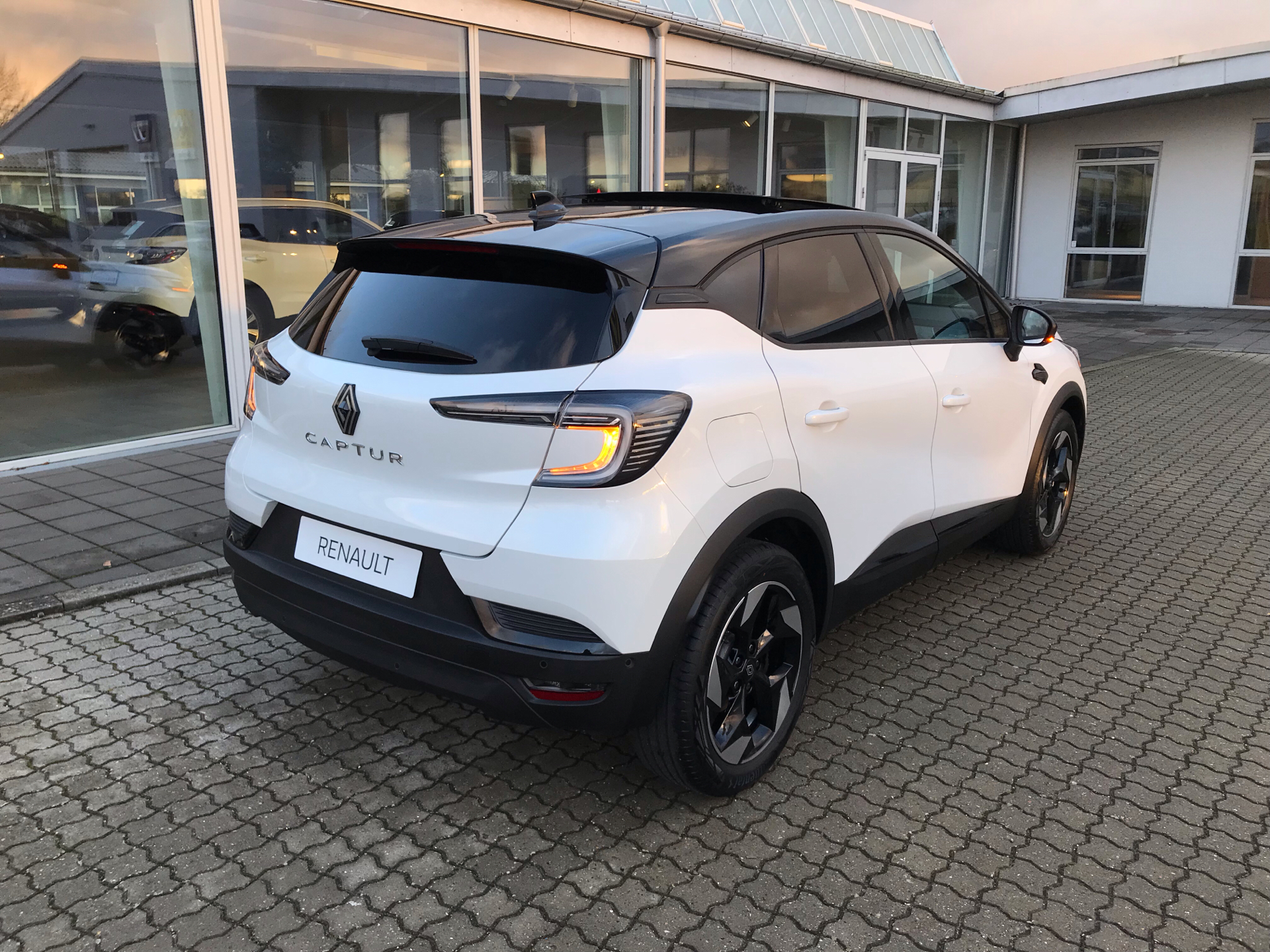Billede af Renault Captur 1,3 TCE  Mild hybrid Techno 140HK 5d 6g
