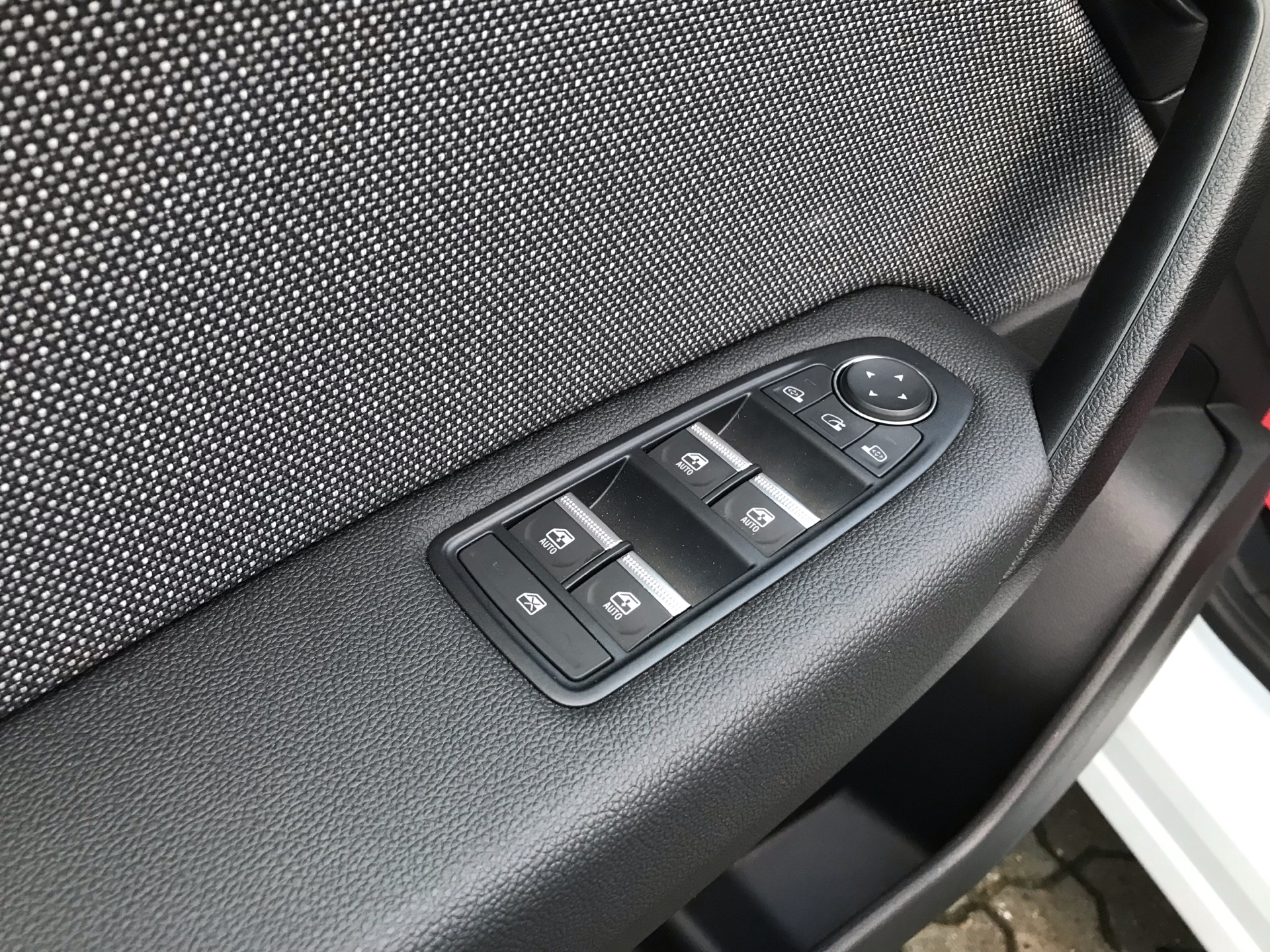 Billede af Renault Captur 1,3 TCE  Mild hybrid Techno 140HK 5d 6g