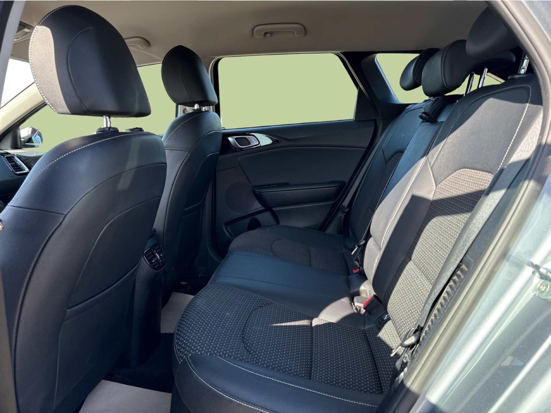Billede af Kia Ceed SW 1,6 GDI PHEV  Plugin-hybrid Comfort m/Upgrade DCT 141HK Stc 6g Aut.
