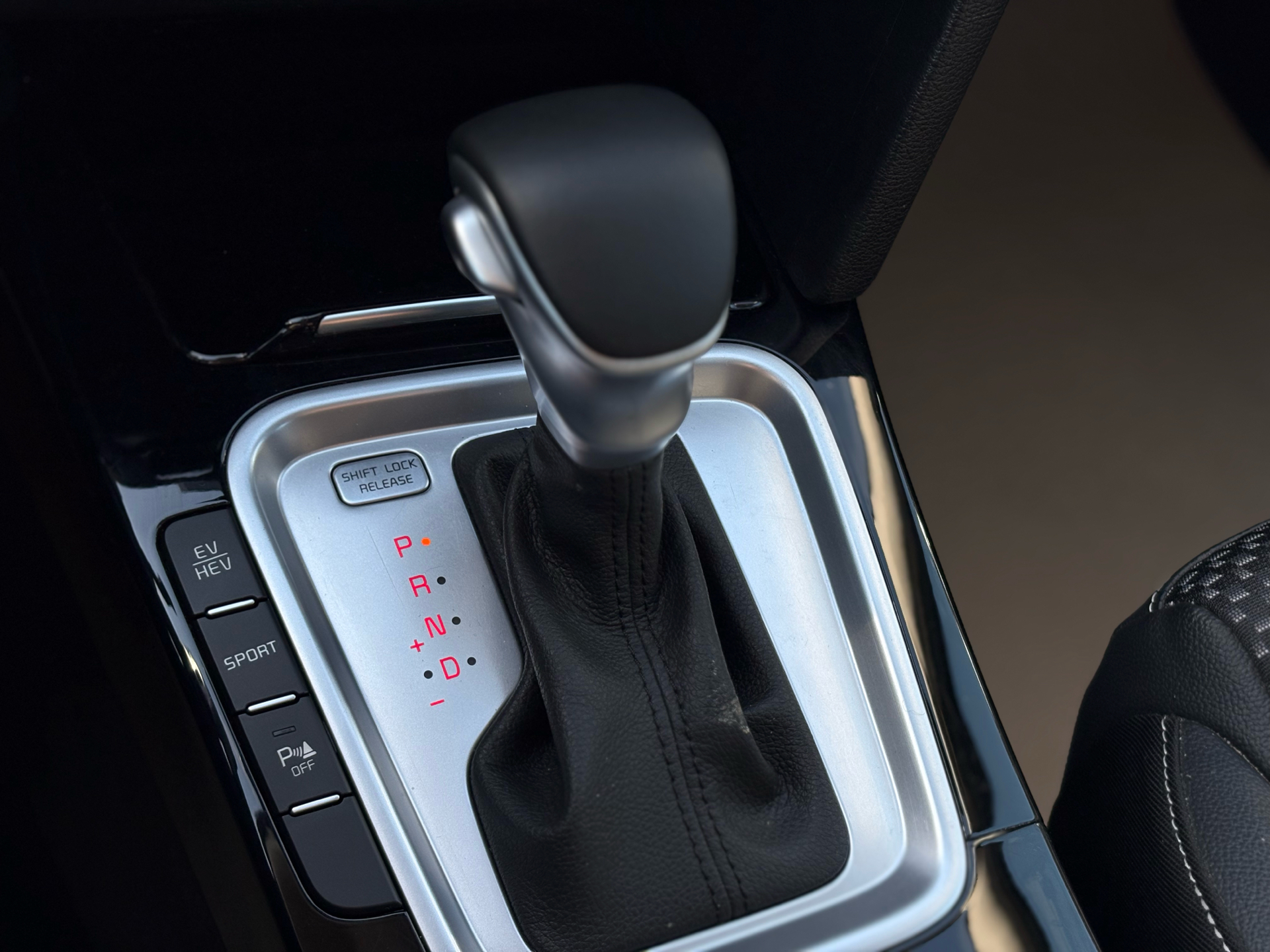 Billede af Kia Ceed SW 1,6 GDI PHEV  Plugin-hybrid Comfort m/Upgrade DCT 141HK Stc 6g Aut.
