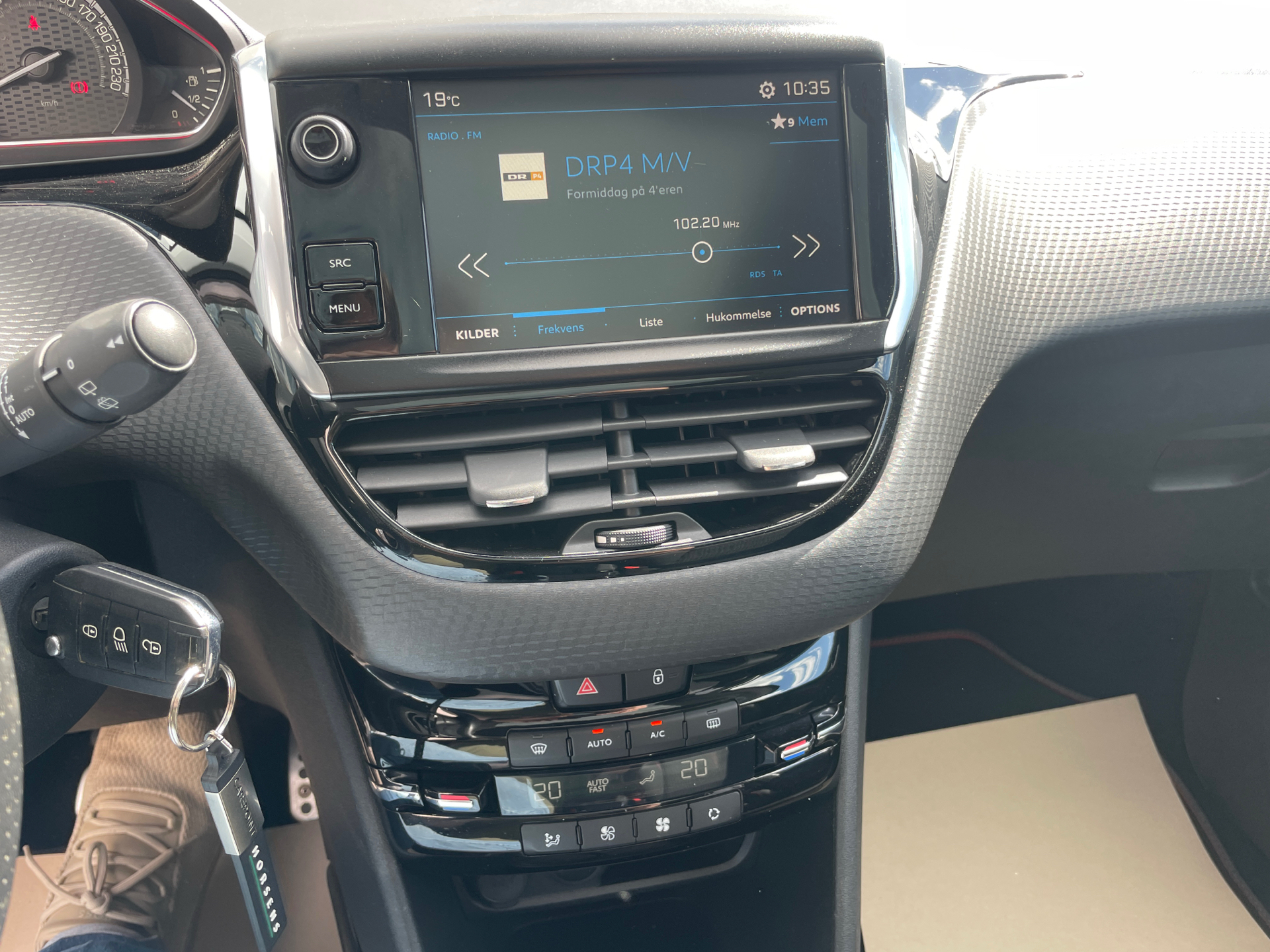 Billede af Peugeot 2008 1,5 BlueHDi GT Line Sky EAT6 120HK 5d 6g Aut.