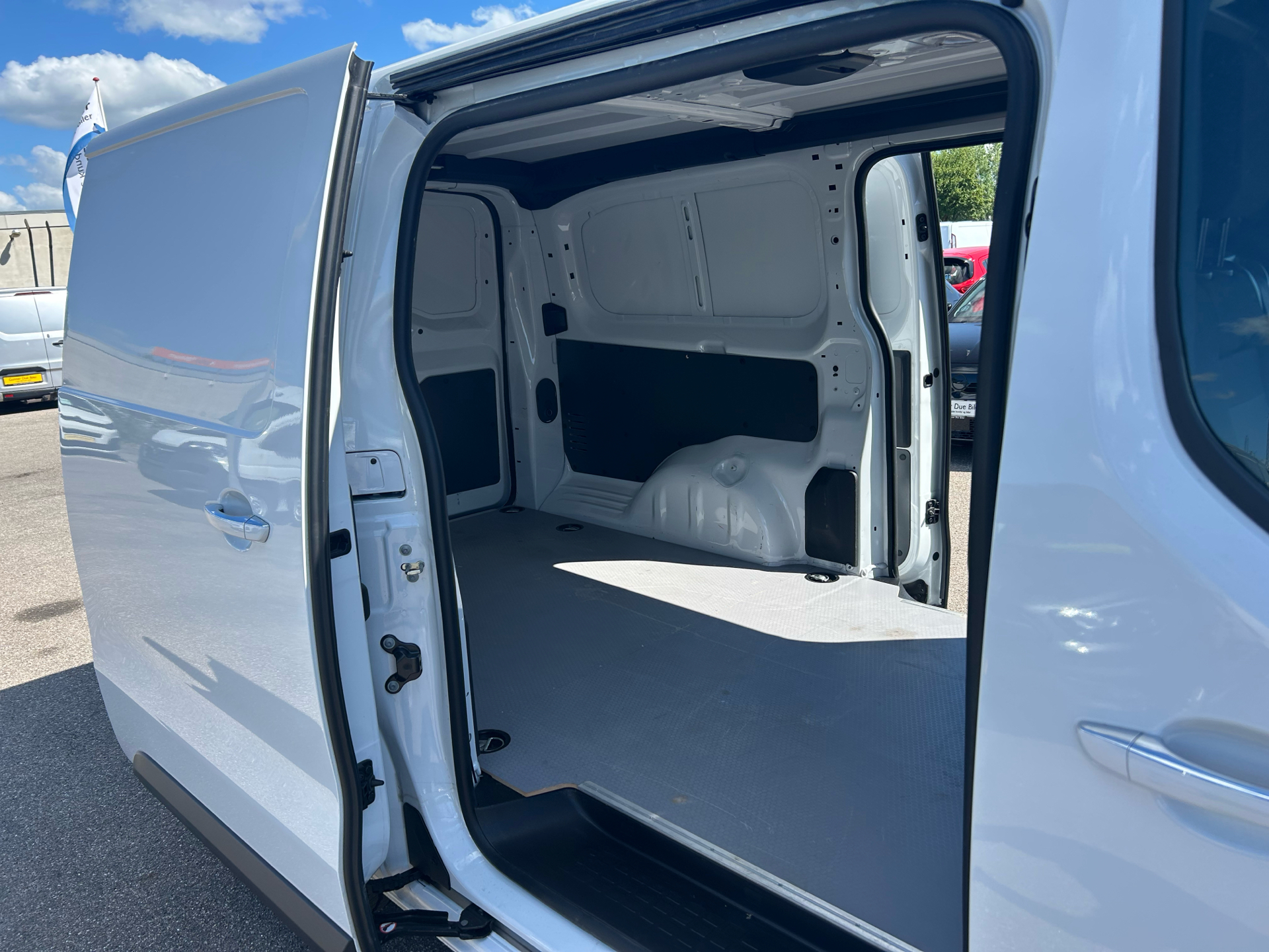 Billede af Opel Vivaro L3V2 2,0 BlueHDi Enjoy+ 145HK Van 6g