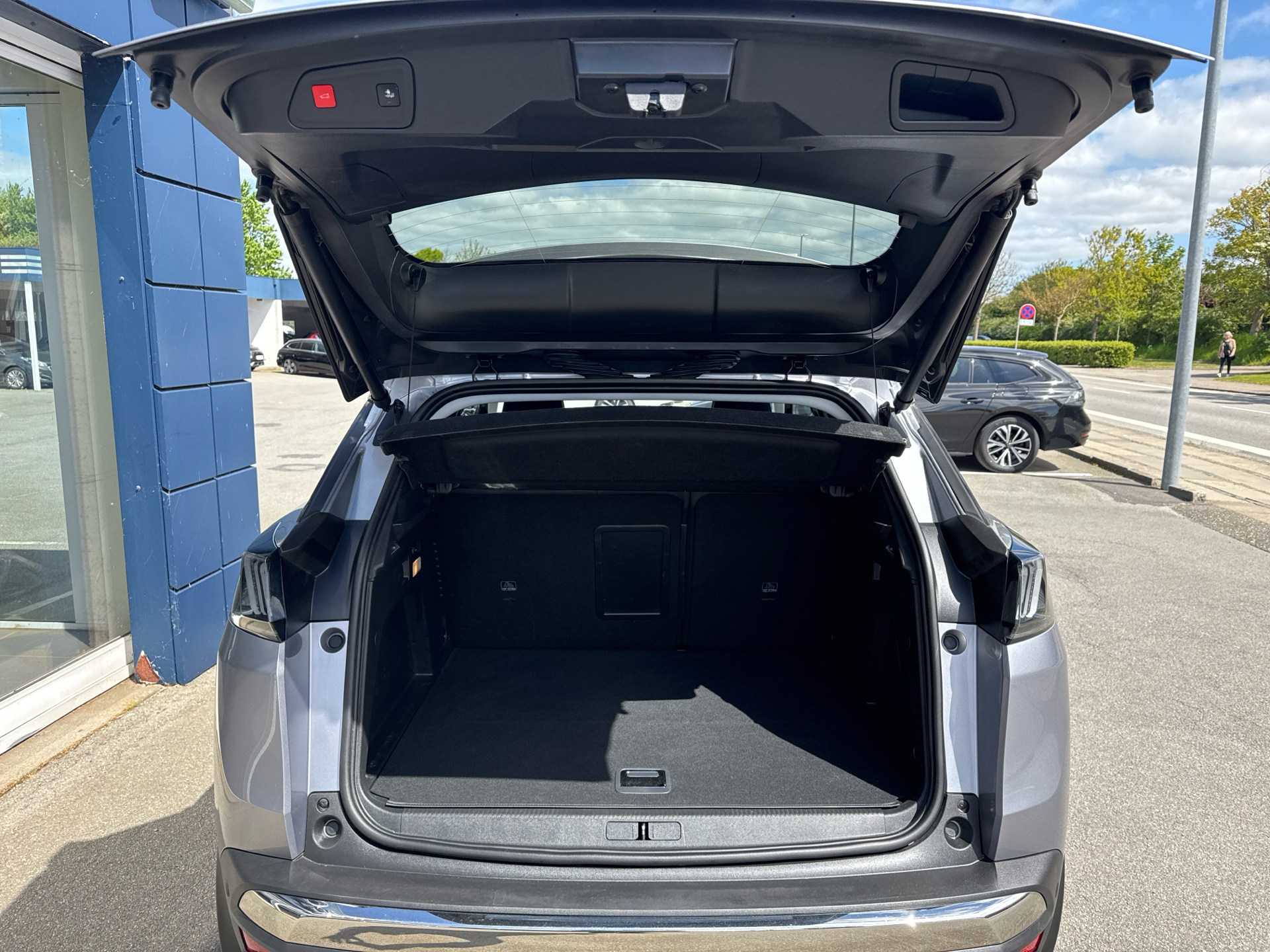 Billede af Peugeot 3008 1,6 PureTech  Plugin-hybrid Allure Pack EAT8 225HK 5d 8g Aut.