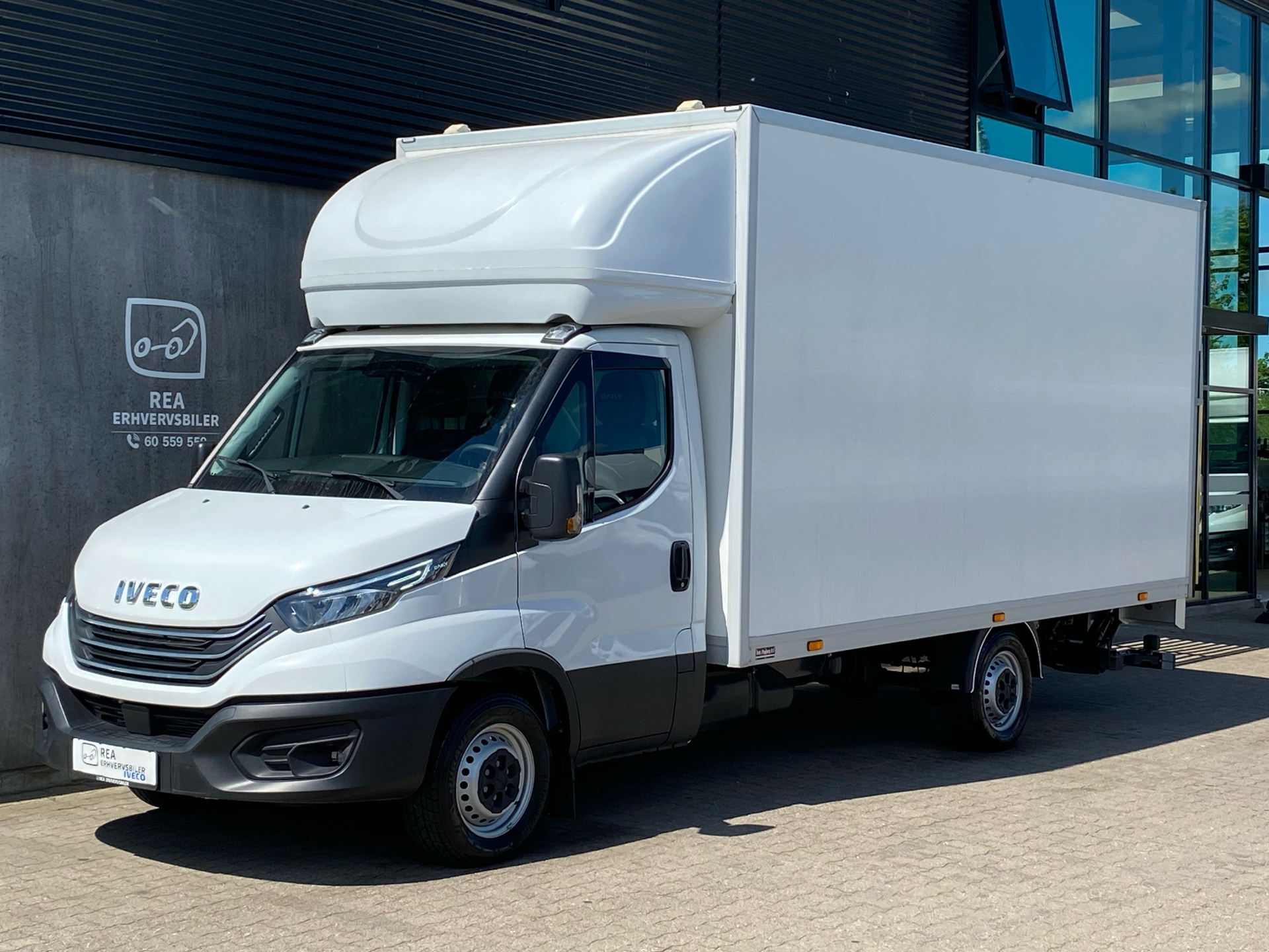 Billede af Iveco Daily 35S18 4100mm 3,0 D 180HK Ladv./Chas. 8g Aut.