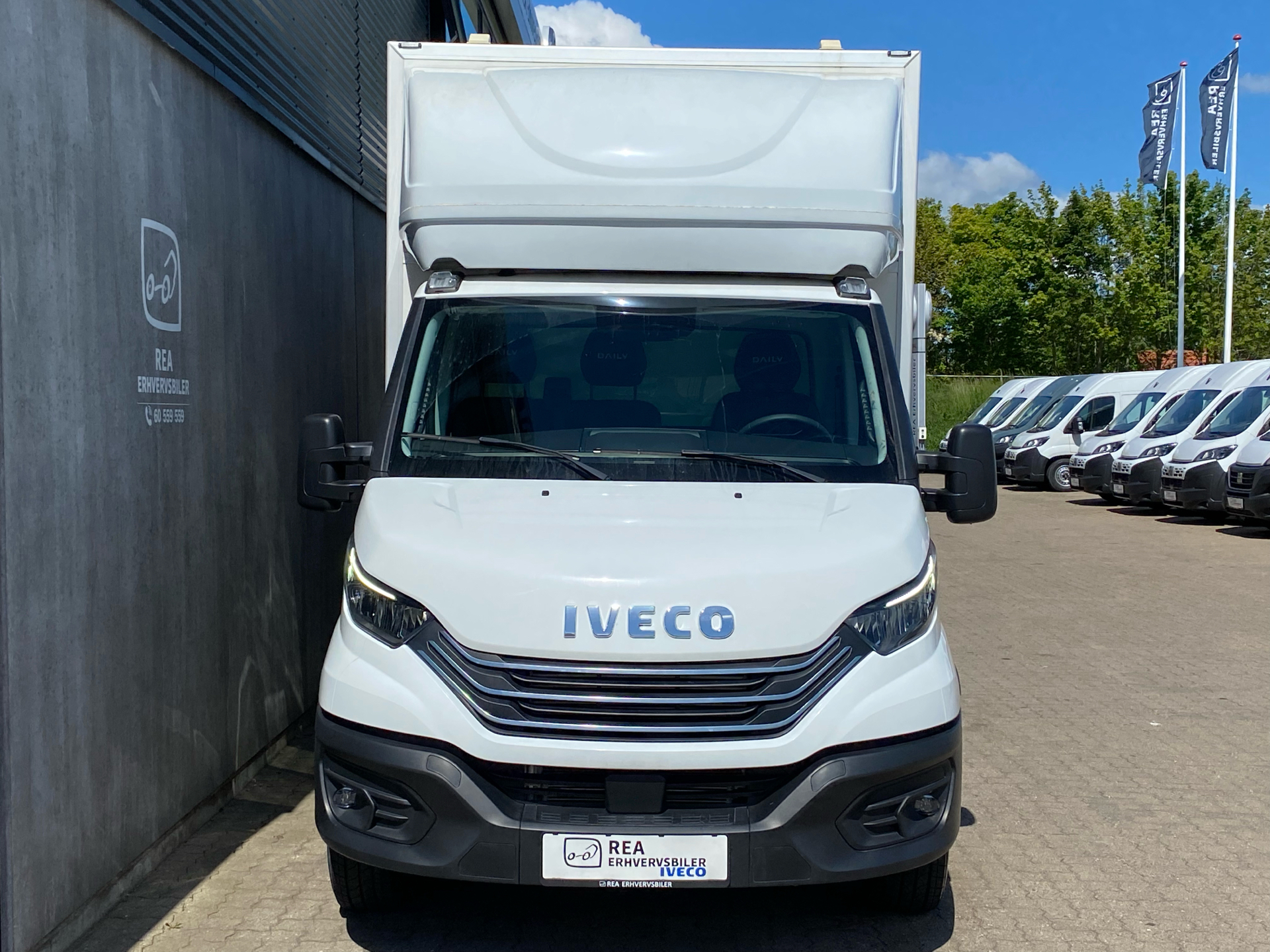 Billede af Iveco Daily 35S18 4100mm 3,0 D 180HK Ladv./Chas. 8g Aut.