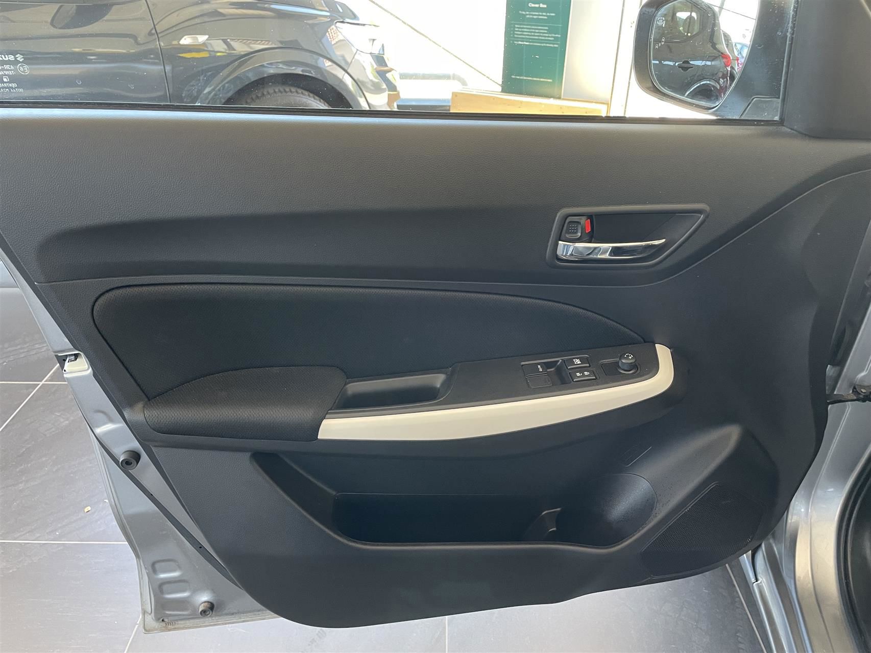 Billede af Suzuki Swift 1,2 Dualjet  Mild hybrid Action AEB CVT 83HK 5d Trinl. Gear