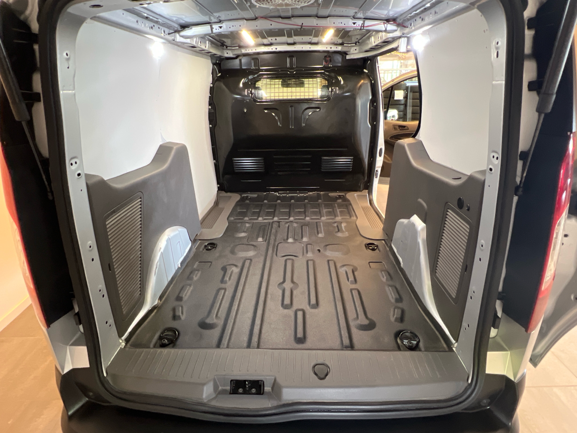 Billede af Ford Transit Connect Lang 1,0 EcoBoost Trend 100HK Van 6g