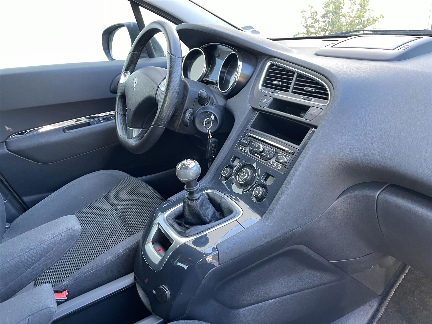 Billede af Peugeot 5008 1,6 BlueHDi Style 120HK Van 6g